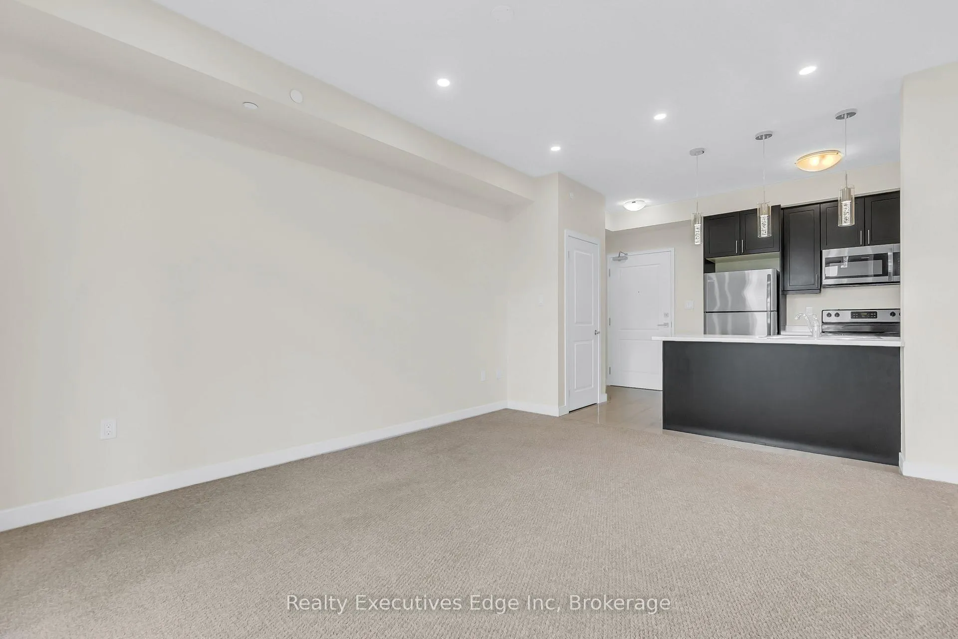Photo 9 of Unit 416, 125 Shoreview Place, Hamilton, Stoney Creek — HOMEH