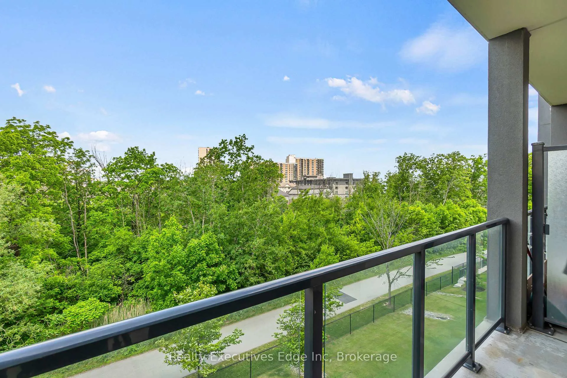 Photo 14 of Unit 416, 125 Shoreview Place, Hamilton, Stoney Creek — HOMEH