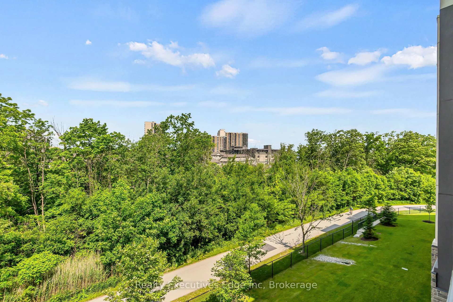 Photo 16 of Unit 416, 125 Shoreview Place, Hamilton, Stoney Creek — HOMEH