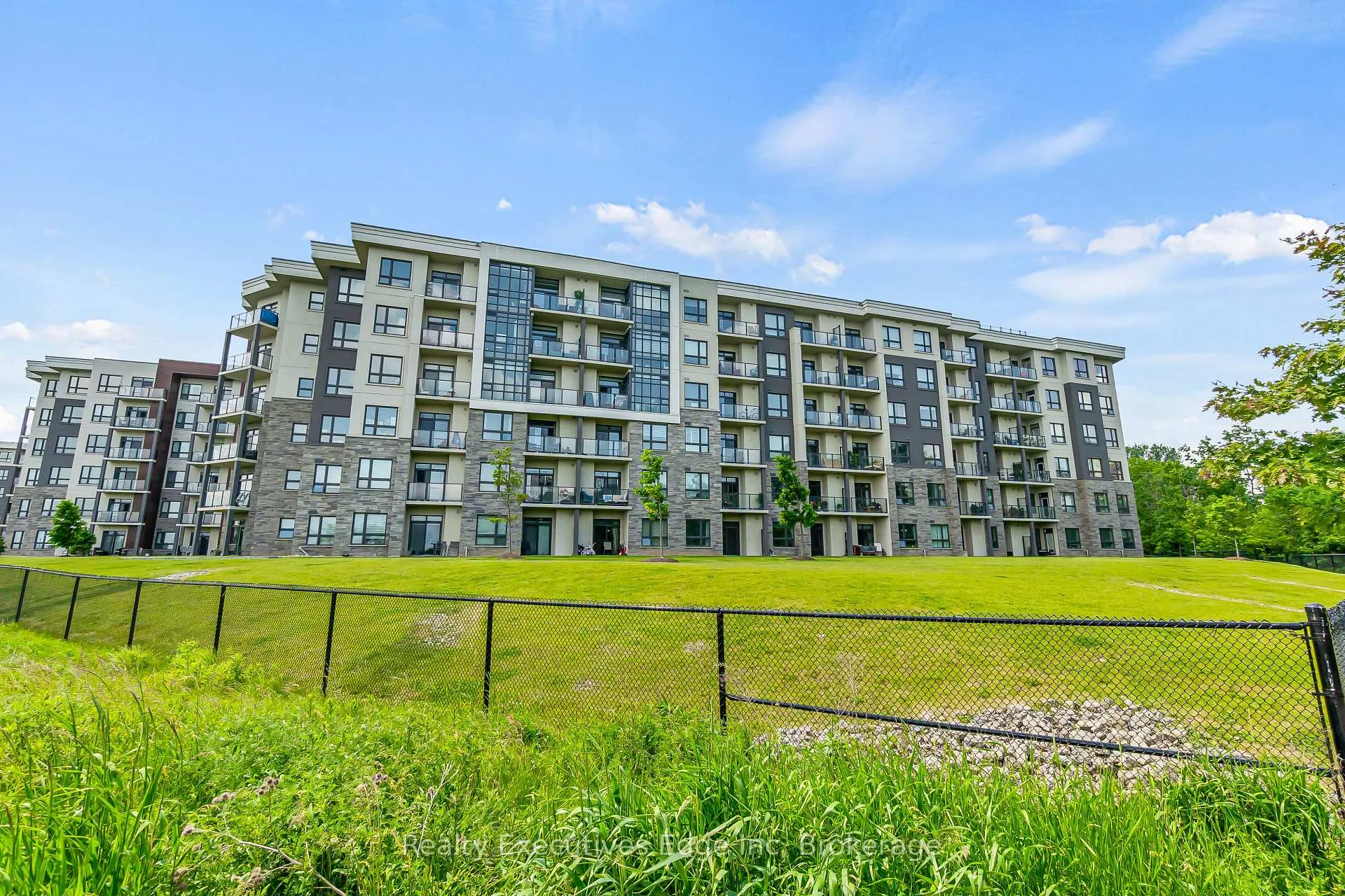 Photo 20 of Unit 416, 125 Shoreview Place, Hamilton, Stoney Creek — HOMEH