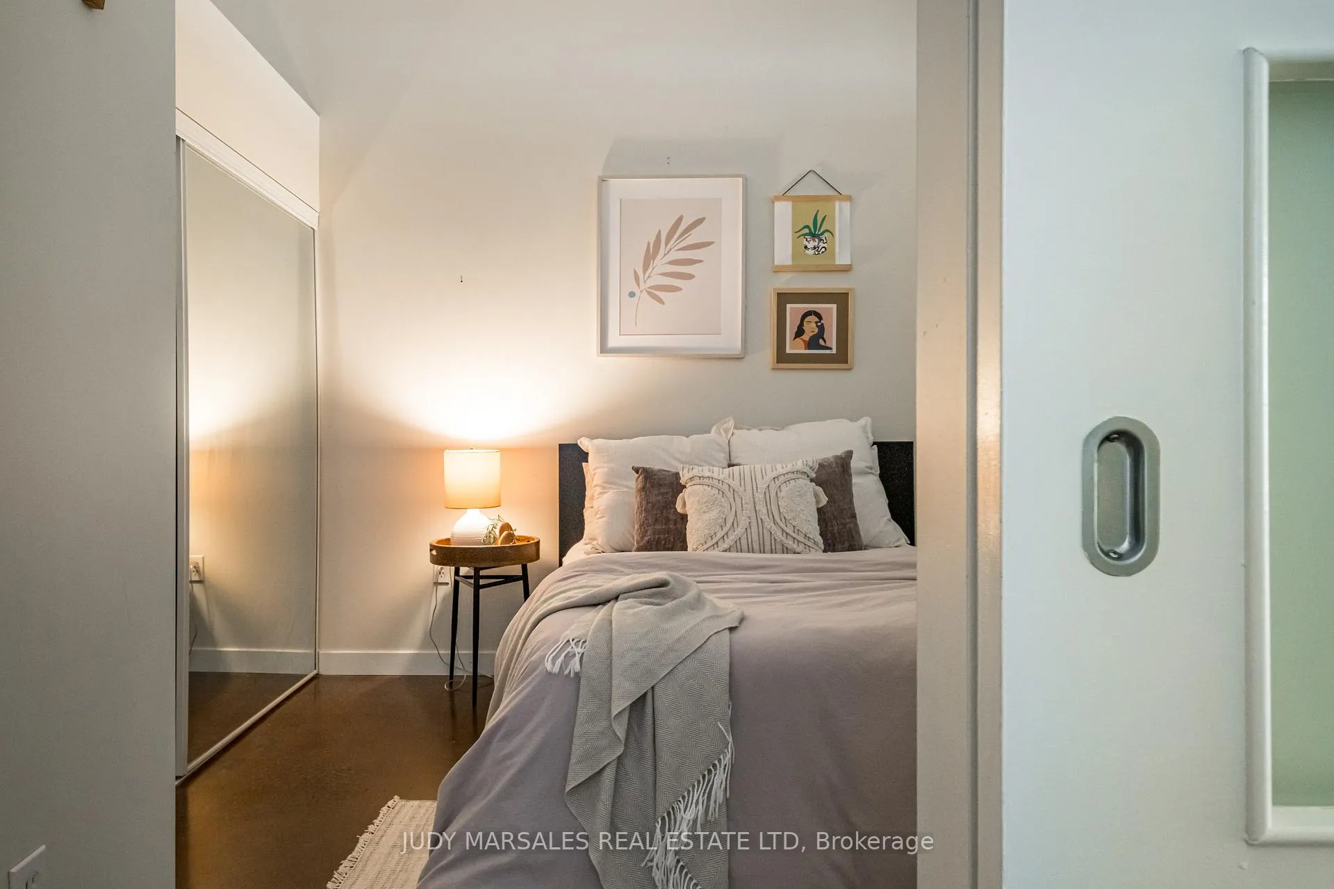 Photo 8 of Unit 612, 66 Bay Street S, Hamilton, Durand — HOMEH