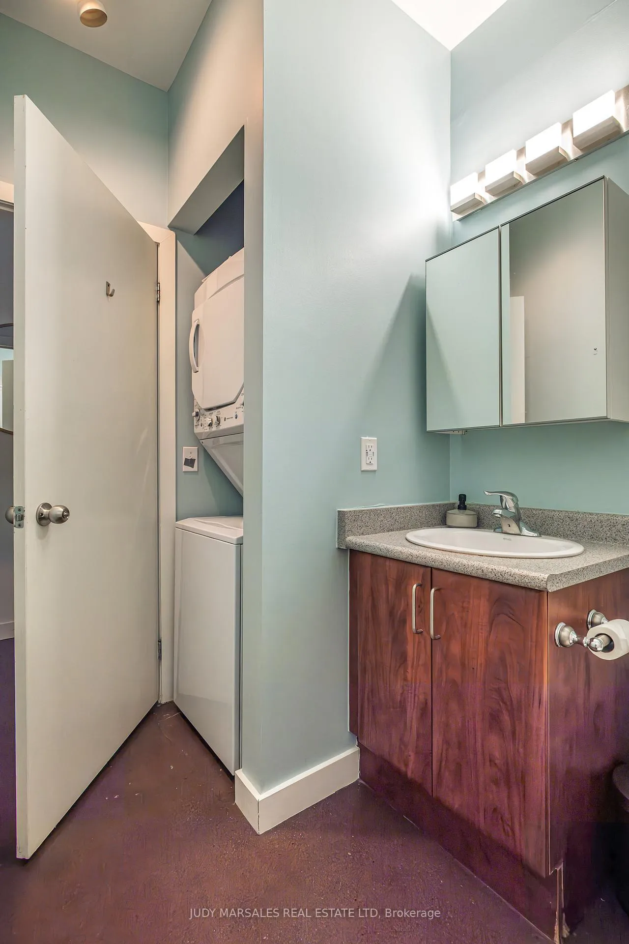 Photo 19 of Unit 612, 66 Bay Street S, Hamilton, Durand — HOMEH