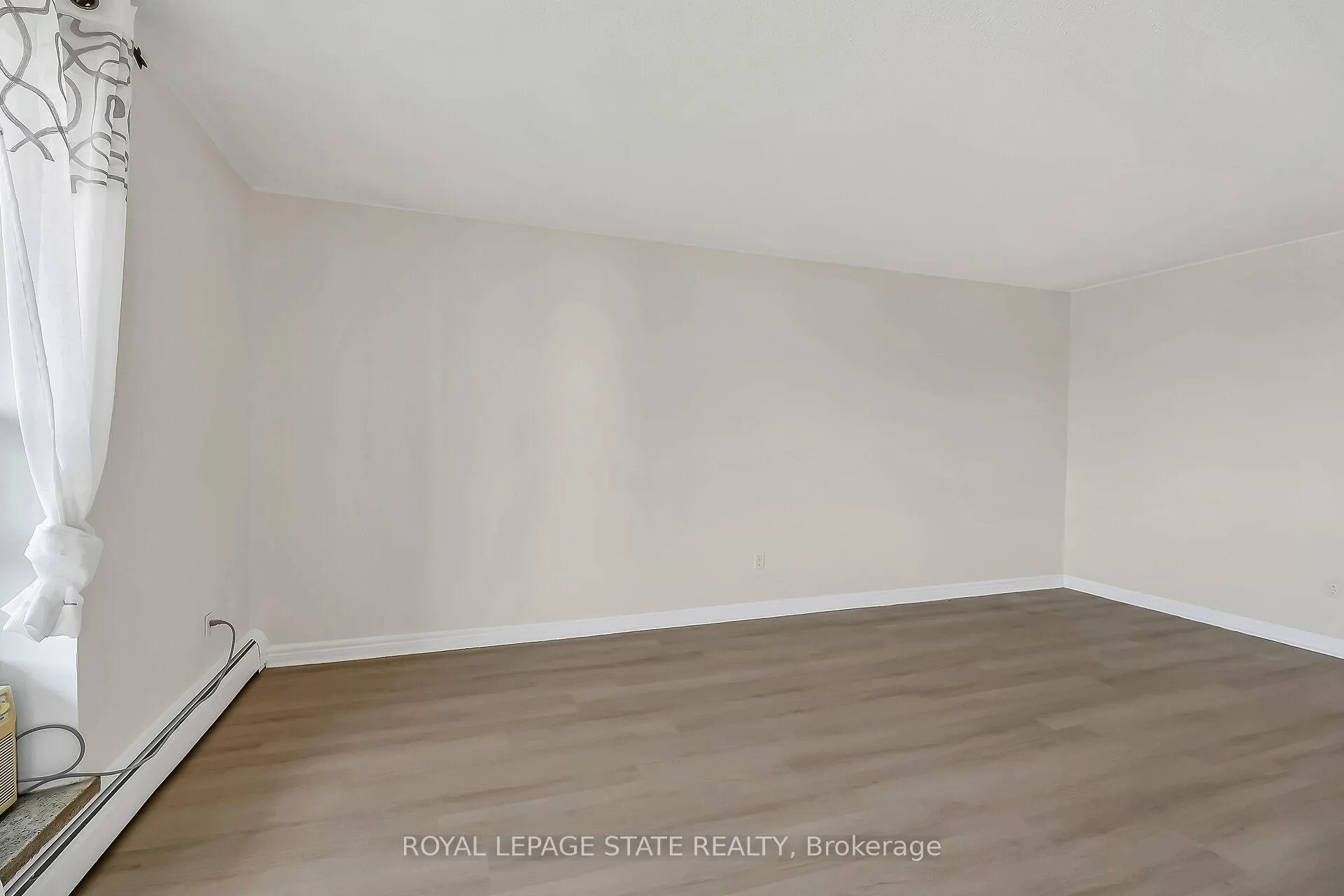 Photo 9 of Unit 702, 81 Charlton Avenue E, Hamilton, Corktown — HOMEH
