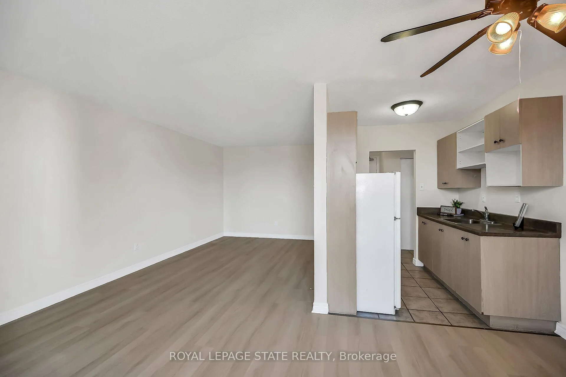 Photo 13 of Unit 702, 81 Charlton Avenue E, Hamilton, Corktown — HOMEH