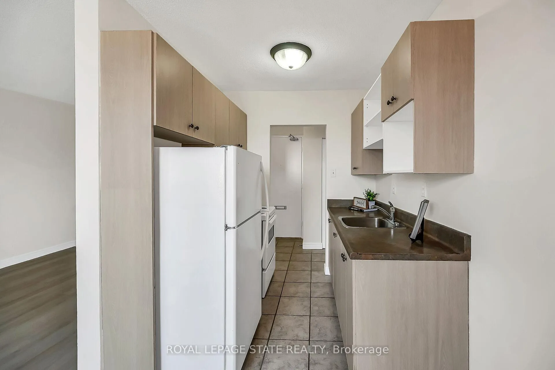 Photo 14 of Unit 702, 81 Charlton Avenue E, Hamilton, Corktown — HOMEH