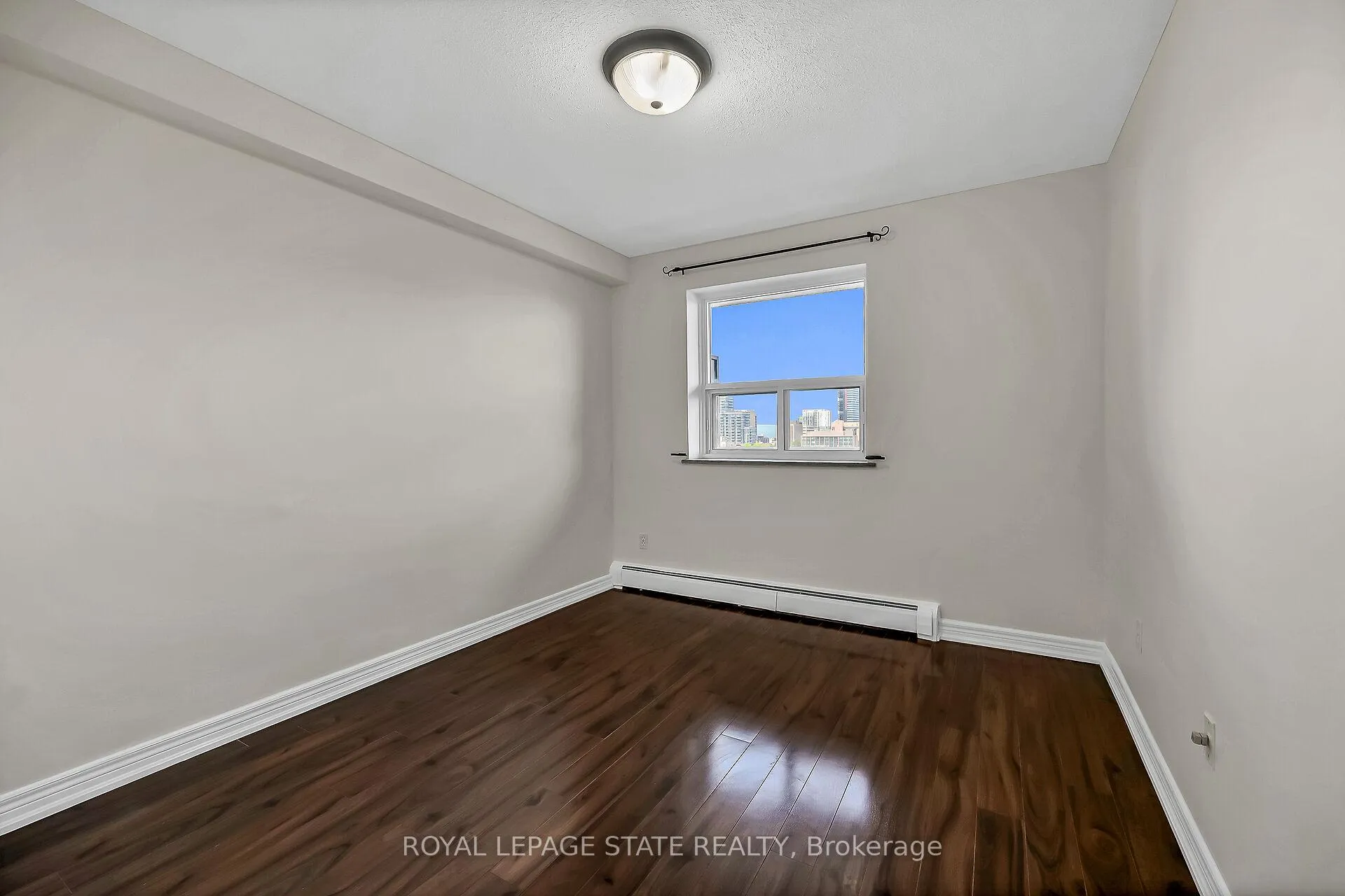 Photo 22 of Unit 702, 81 Charlton Avenue E, Hamilton, Corktown — HOMEH