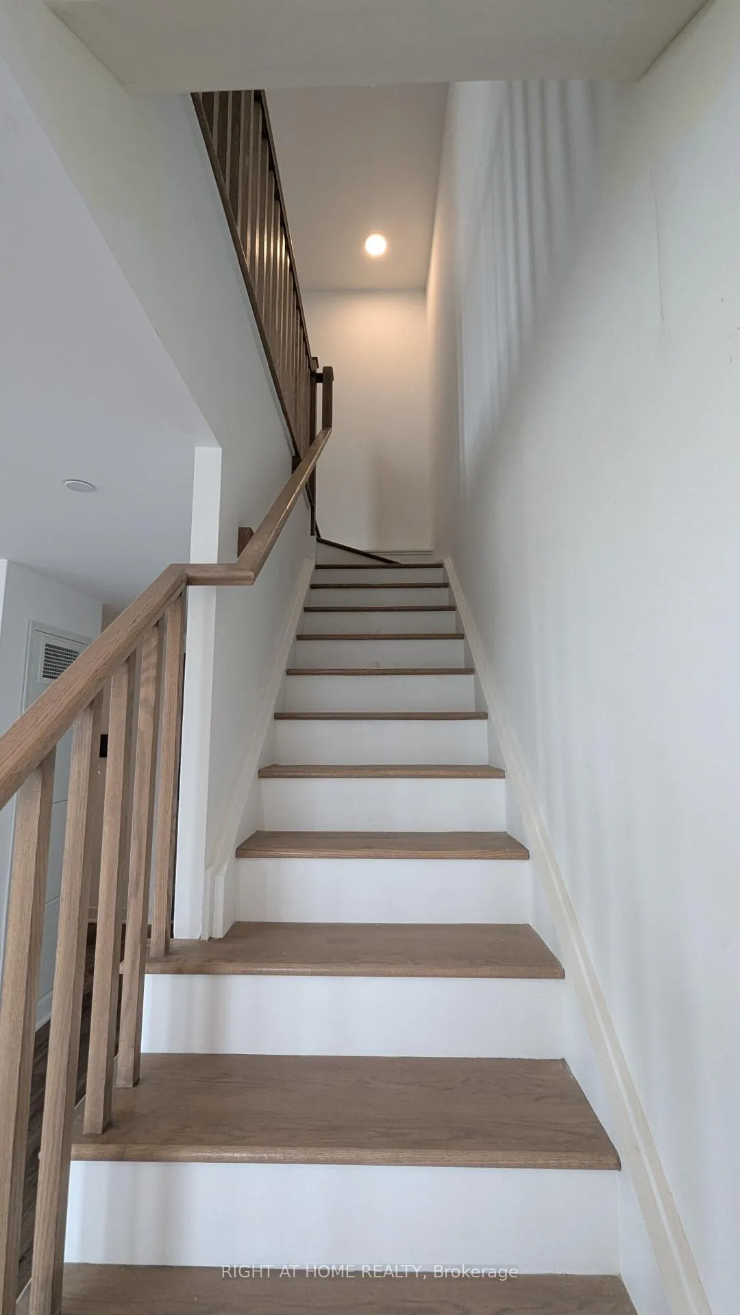Photo 22 of Unit 109, 2782 Barton Street E, Hamilton, Riverdale — HOMEH