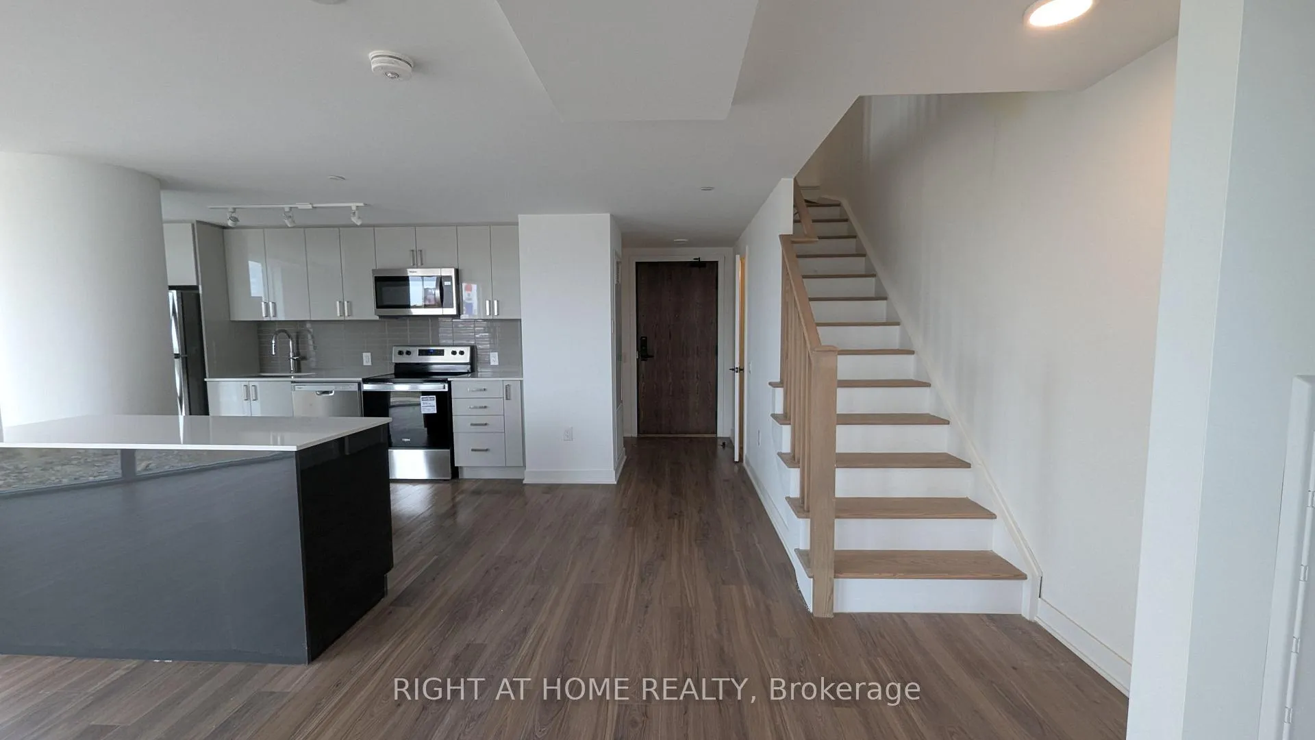 Photo 27 of Unit 109, 2782 Barton Street E, Hamilton, Riverdale — HOMEH