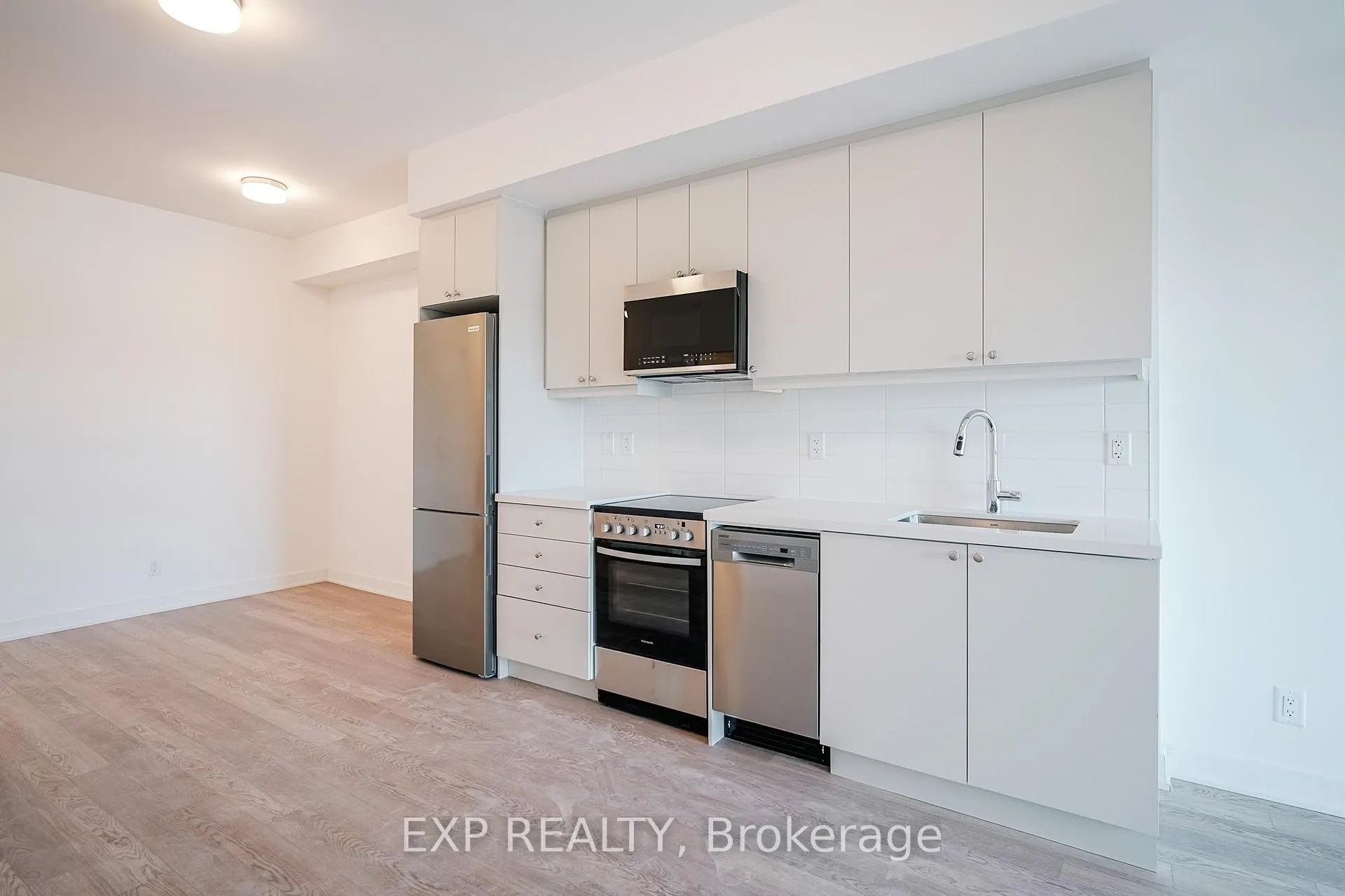 Photo 15 of Unit 806, 55 Clarington Boulevard, Clarington, Bowmanville — HOMEH