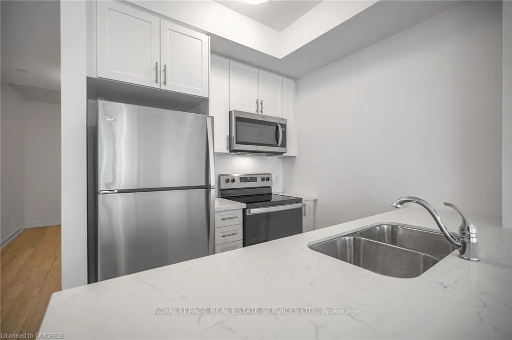 Photo 8 of Unit 901, 460 Dundas Street E, Hamilton, Waterdown — HOMEH
