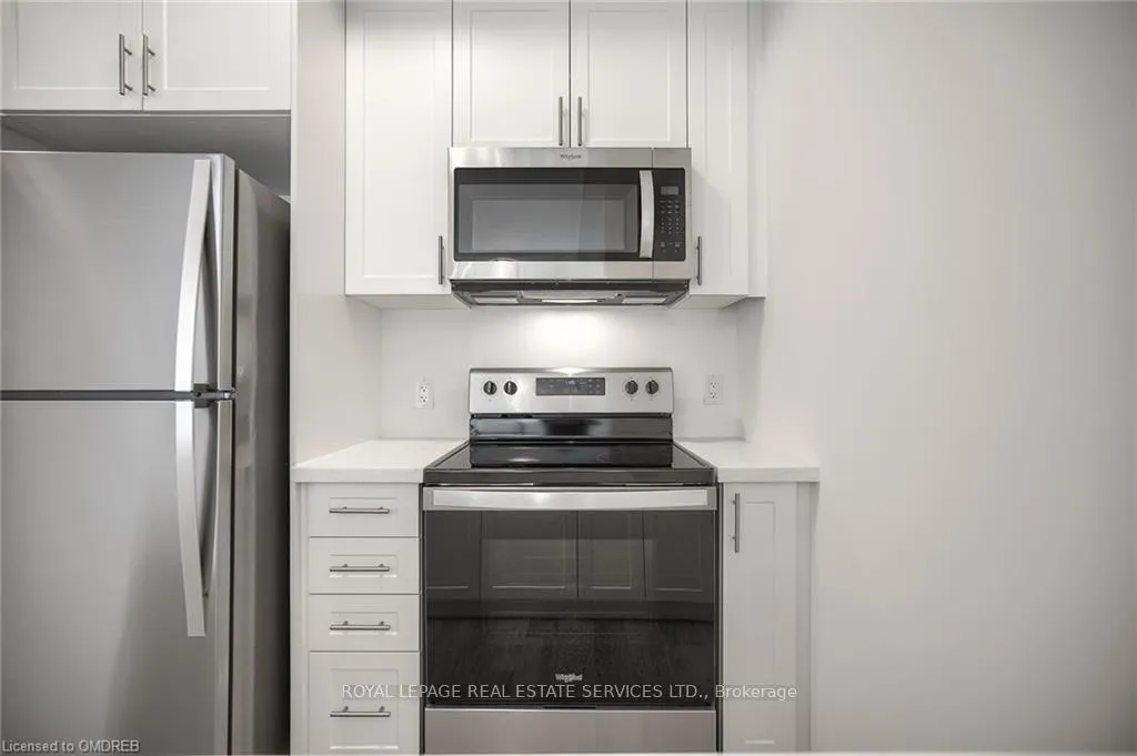 Photo 9 of Unit 901, 460 Dundas Street E, Hamilton, Waterdown — HOMEH