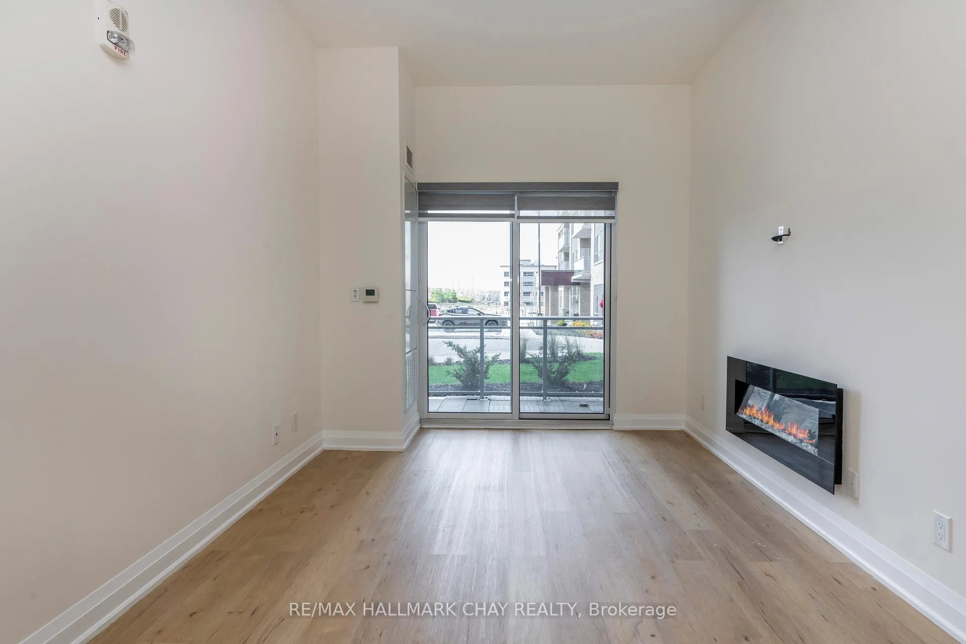 Photo 10 of Unit 101, 58 Lakeside Terrace, Barrie, 400 North — HOMEH