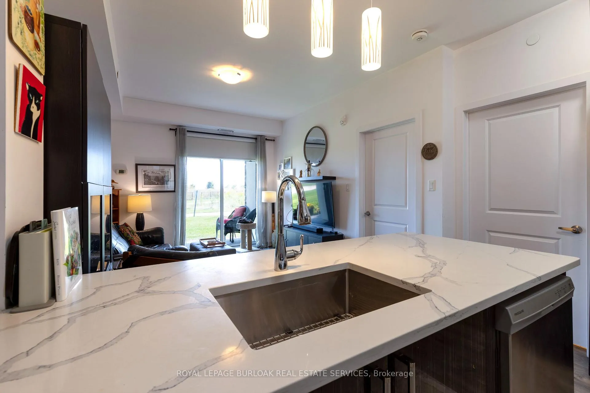 Photo 6 of Unit 133, 101 Shoreview Place, Hamilton, Lakeshore — HOMEH