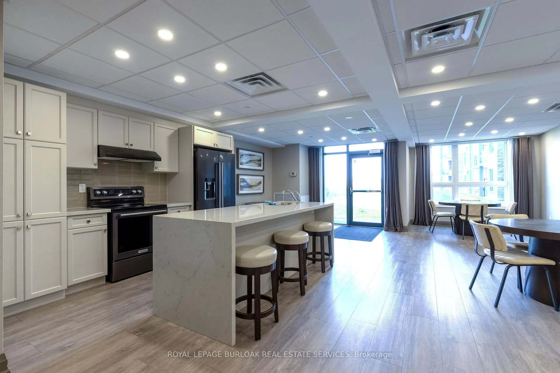 Photo 22 of Unit 133, 101 Shoreview Place, Hamilton, Lakeshore — HOMEH