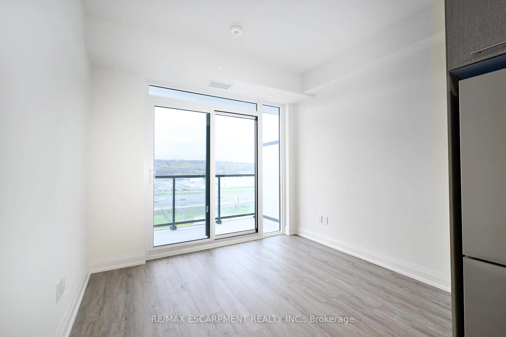 Photo 14 of Unit 1601, 385 Winston Road, Grimsby, Grimsby Beach — HOMEH
