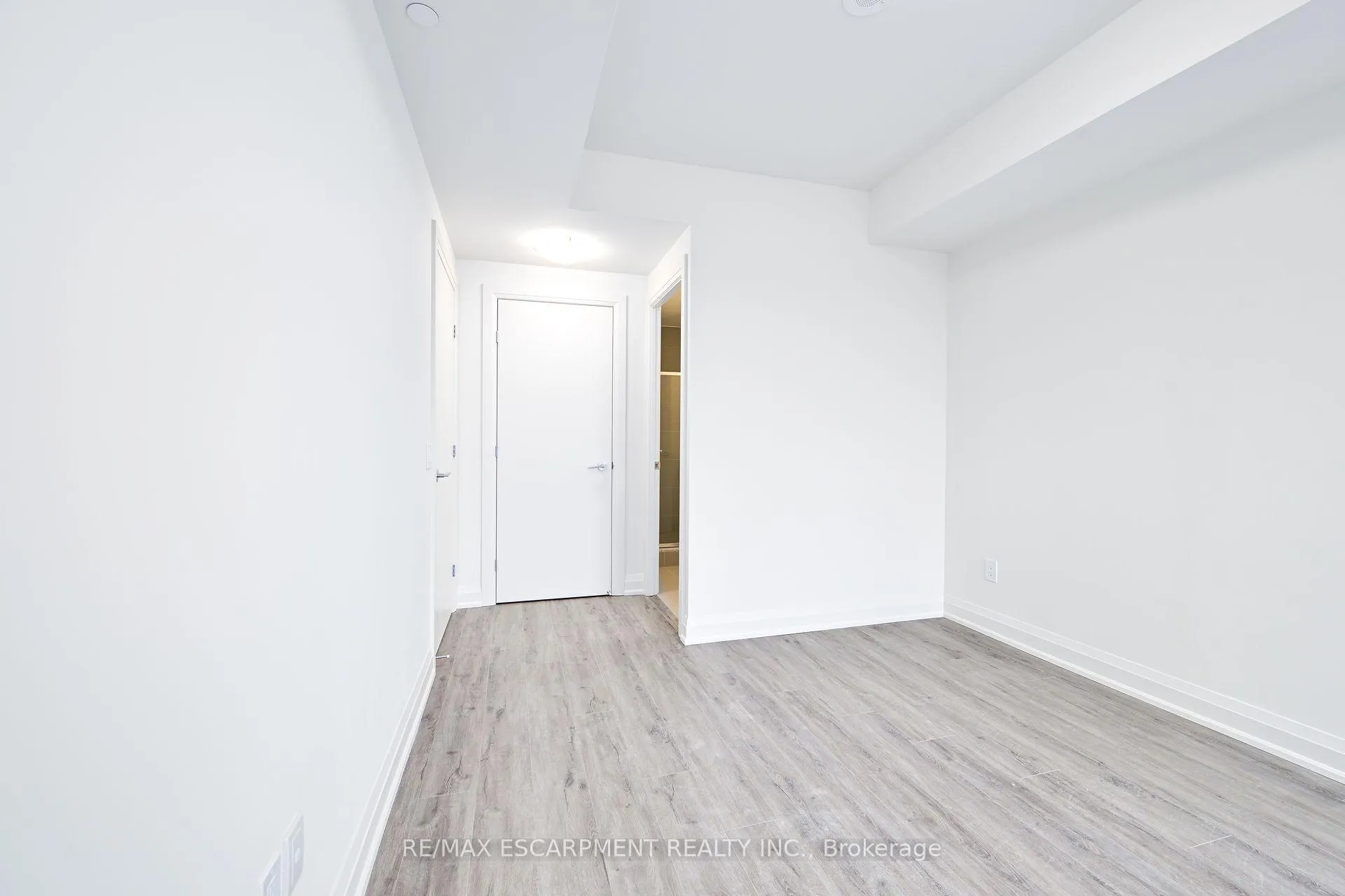 Photo 30 of Unit 1601, 385 Winston Road, Grimsby, Grimsby Beach — HOMEH