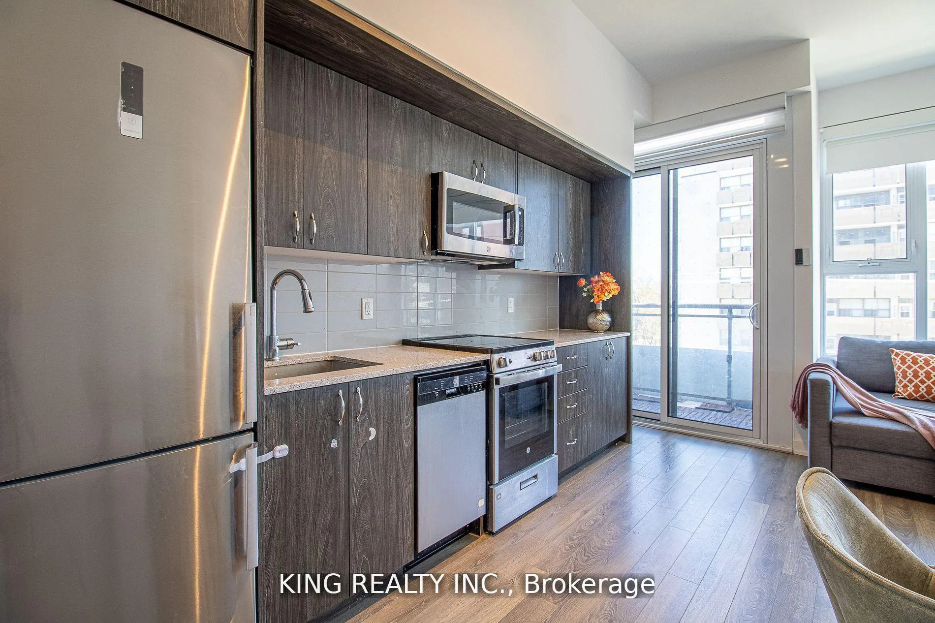 Photo 5 of Unit 402, 1 Cardiff Road, Toronto, Mount Pleasant East — HOMEH