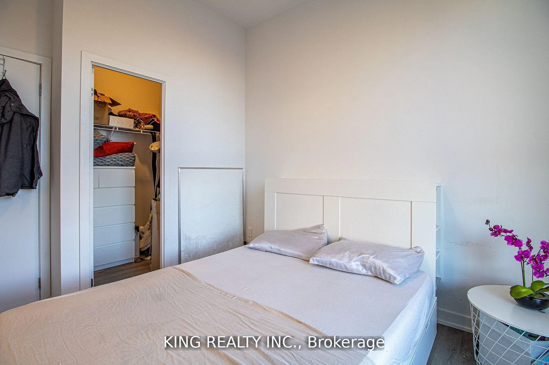 Photo 12 of Unit 402, 1 Cardiff Road, Toronto, Mount Pleasant East — HOMEH