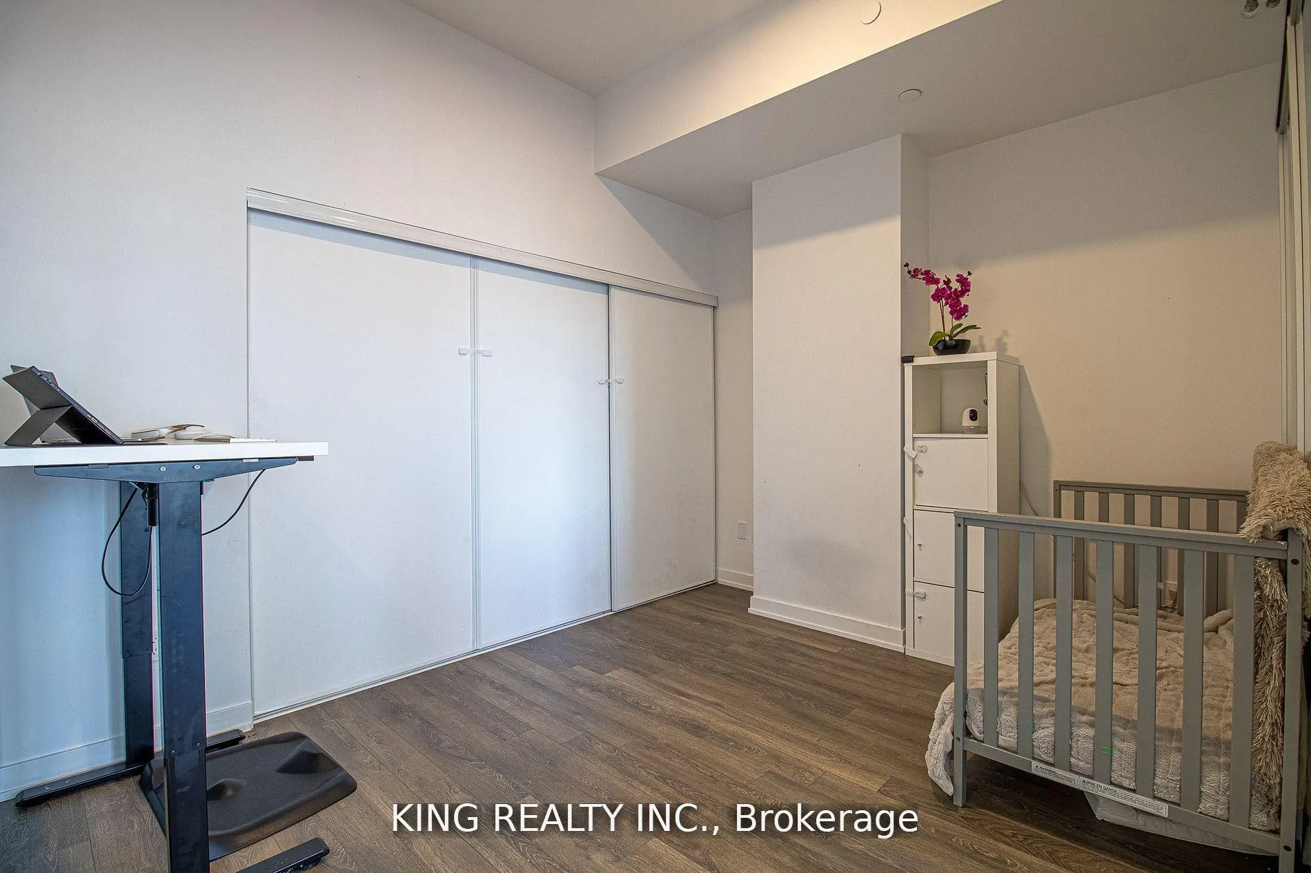 Photo 16 of Unit 402, 1 Cardiff Road, Toronto, Mount Pleasant East — HOMEH