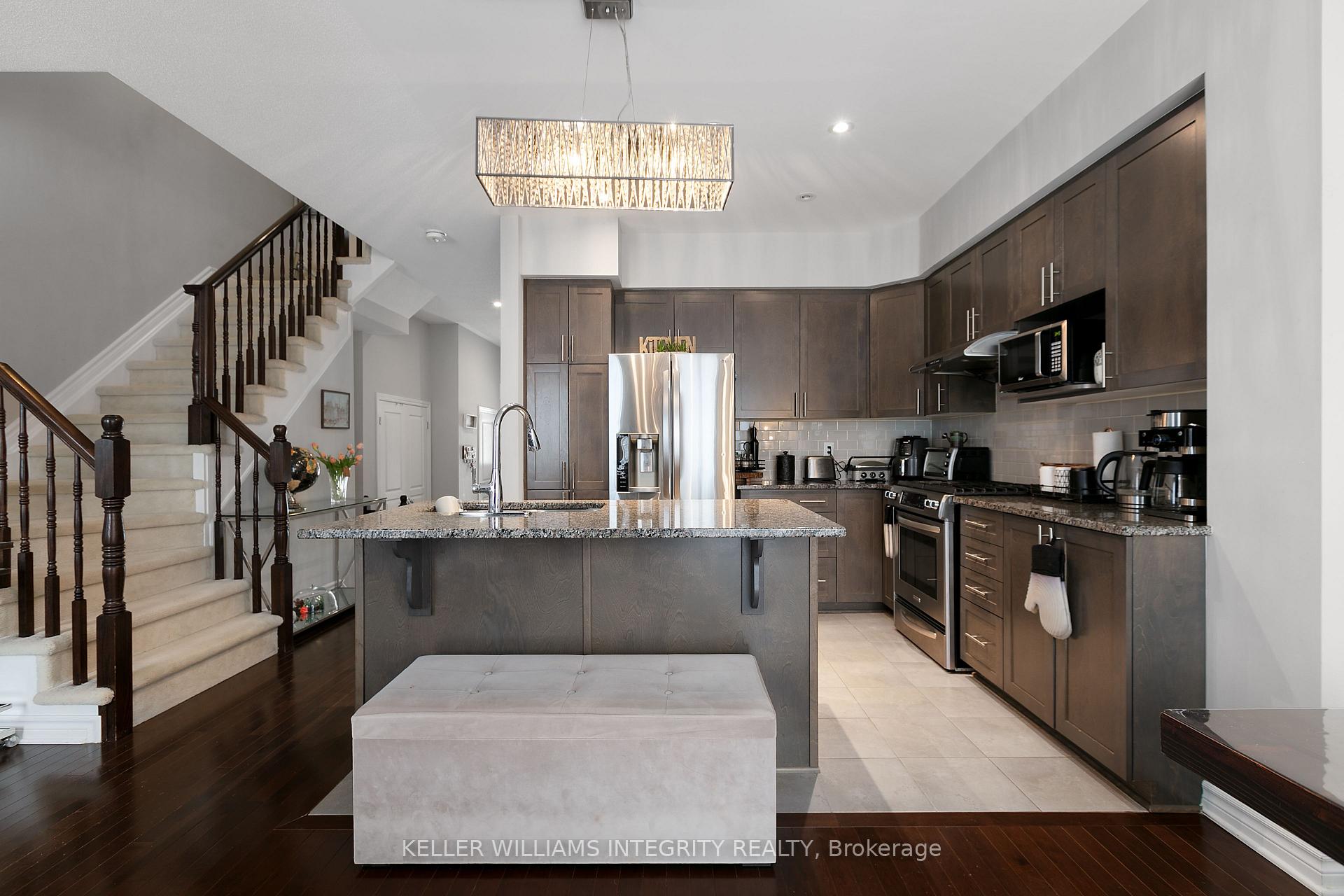 Photo 10 of 109 Nutting Crescent, Ottawa, Riverside South/Gloucester Glen — HOMEH