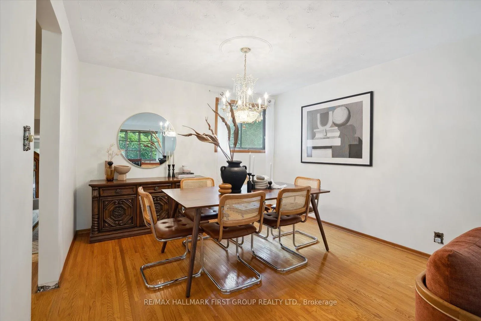 Photo 4 of 706 Tulip Court, Oshawa, Centennial — HOMEH