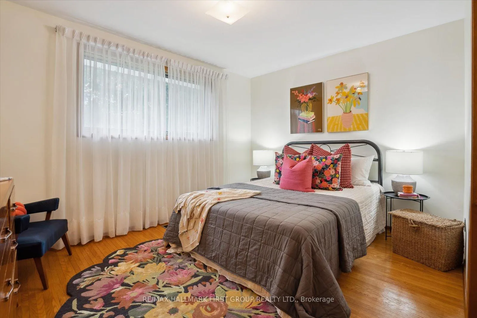 Photo 9 of 706 Tulip Court, Oshawa, Centennial — HOMEH
