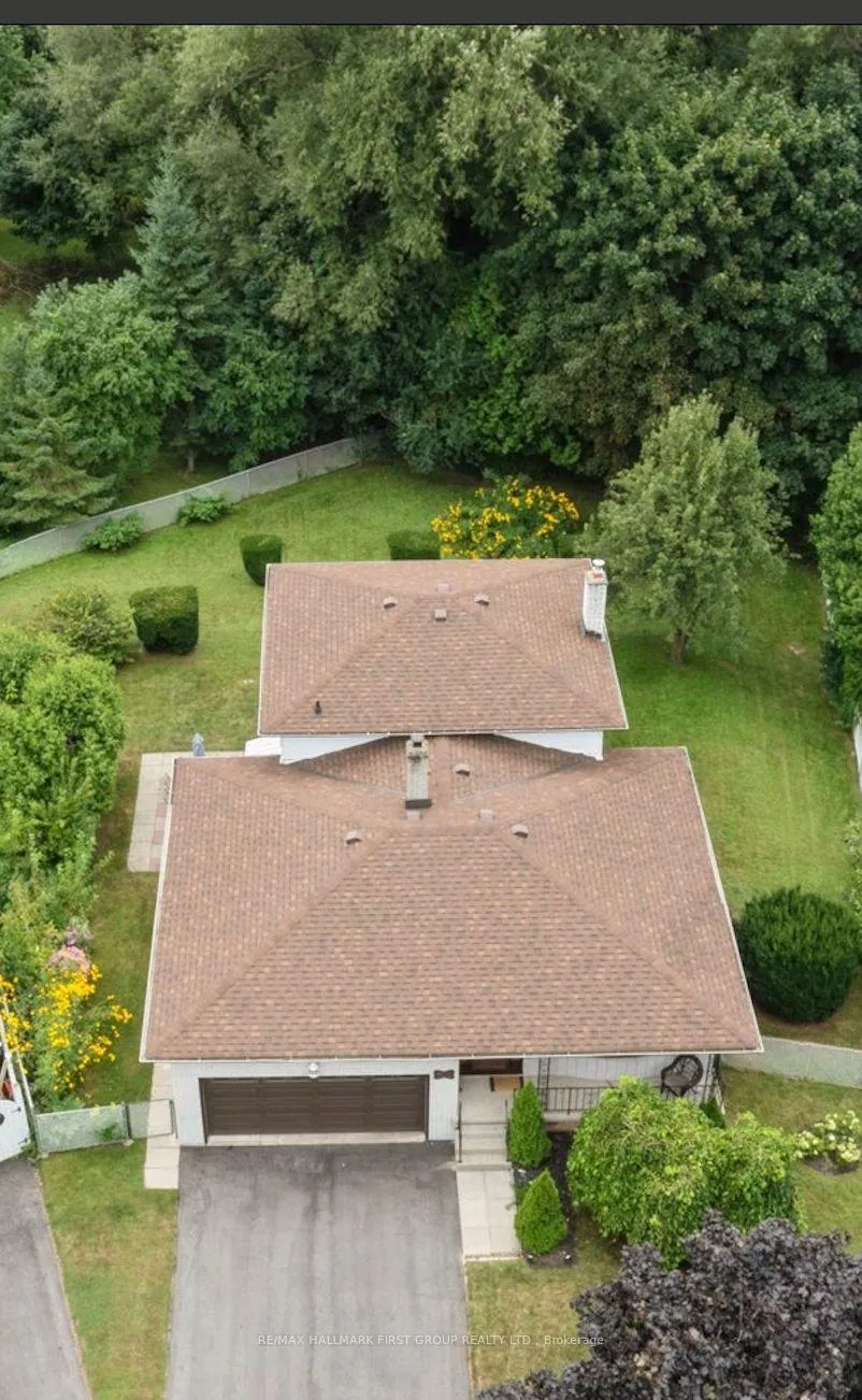 Photo 16 of 706 Tulip Court, Oshawa, Centennial — HOMEH