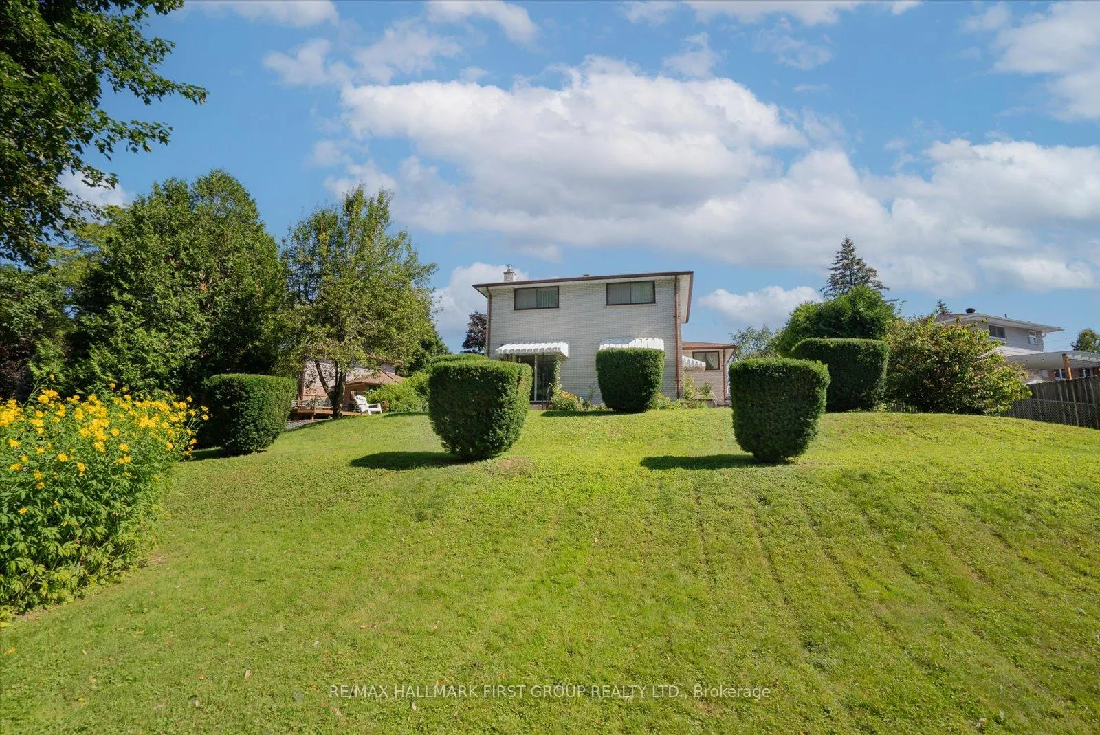 Photo 18 of 706 Tulip Court, Oshawa, Centennial — HOMEH