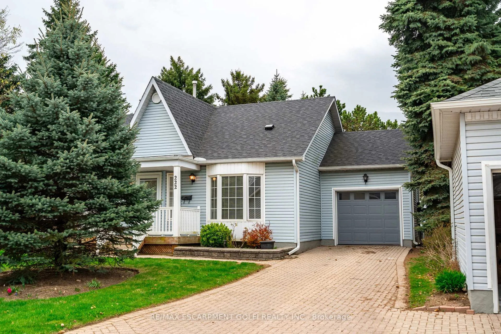 Photo 2 of 222 Silverbirch Boulevard, Hamilton, Rural Glanbrook — HOMEH