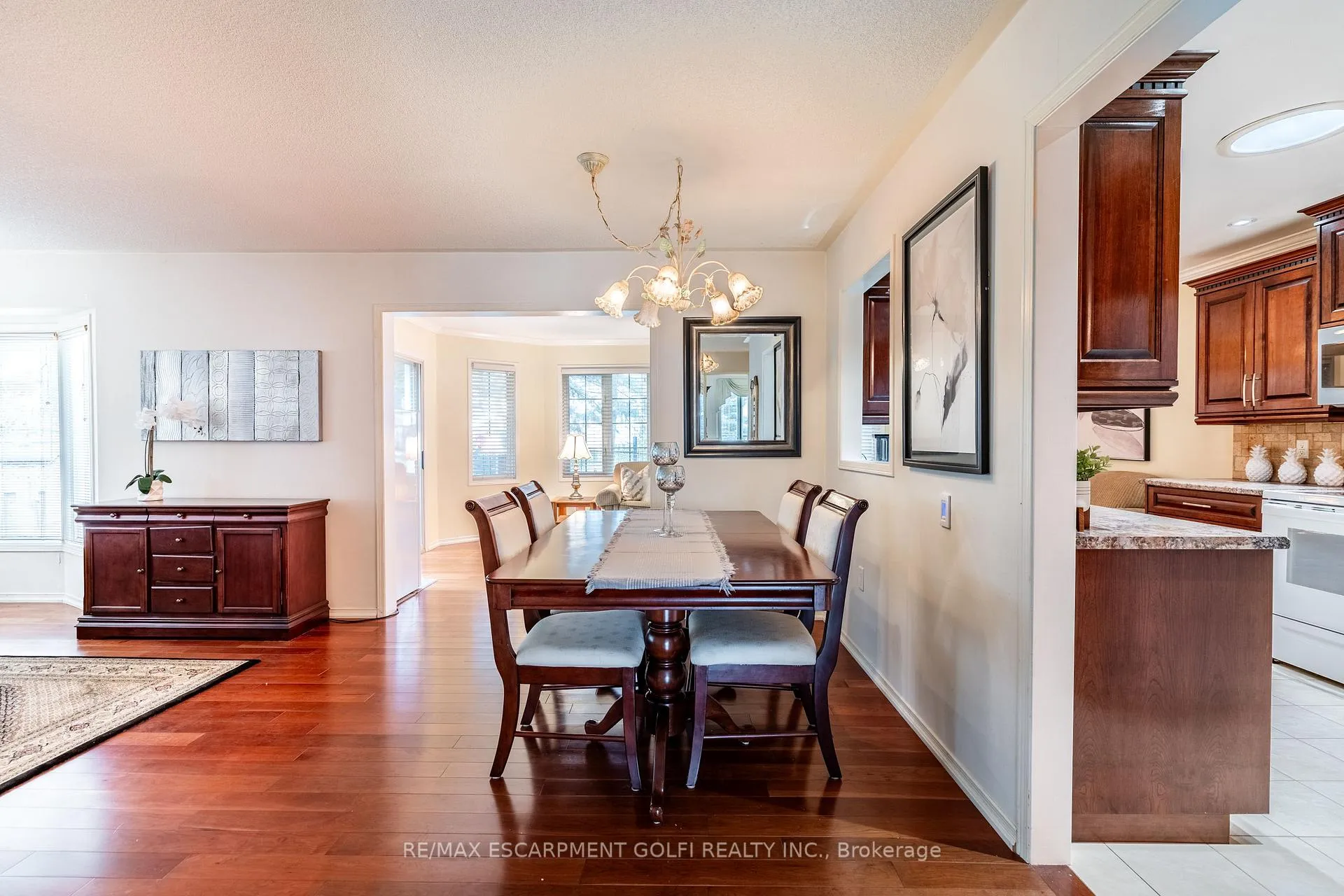 Photo 9 of 222 Silverbirch Boulevard, Hamilton, Rural Glanbrook — HOMEH