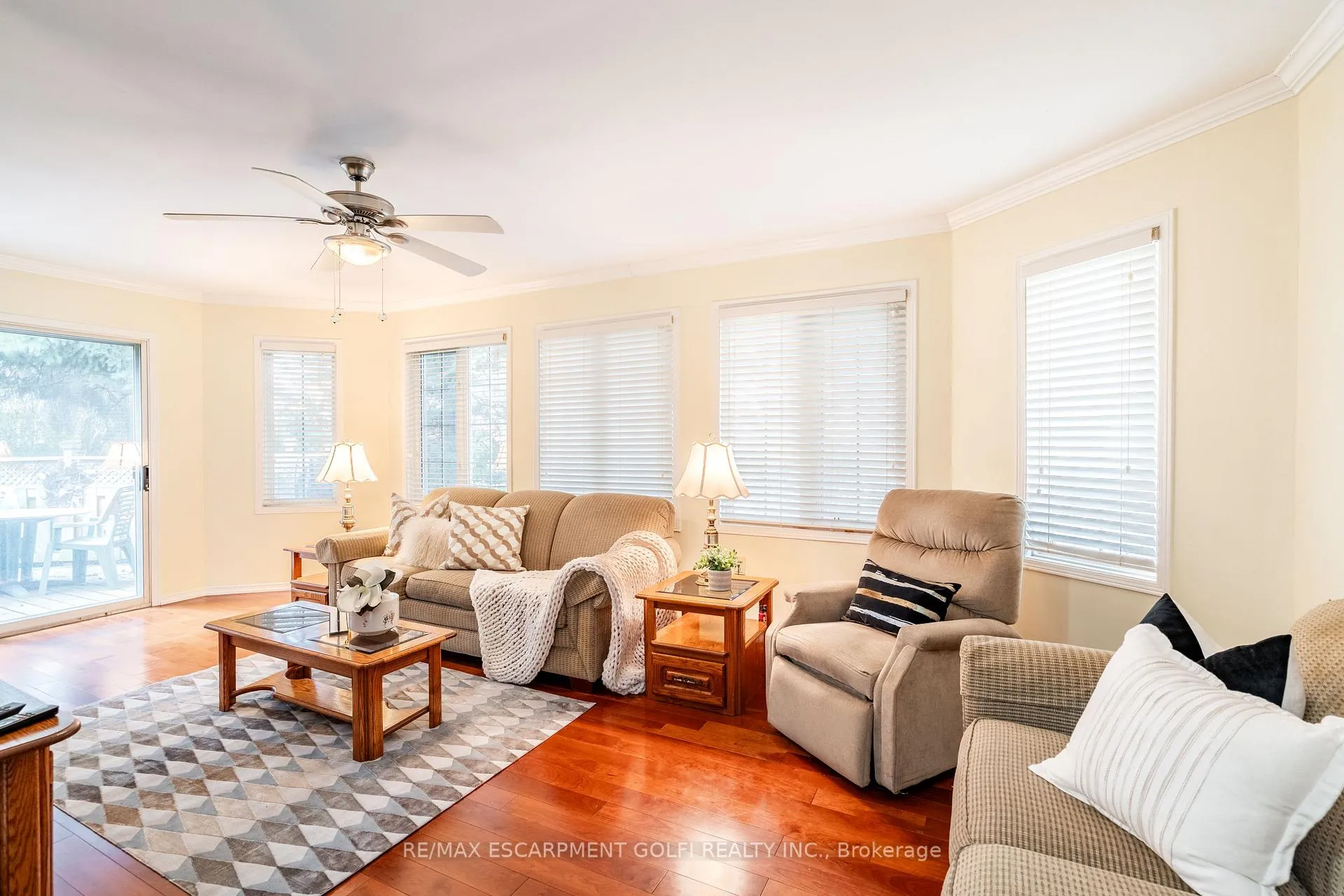 Photo 17 of 222 Silverbirch Boulevard, Hamilton, Rural Glanbrook — HOMEH