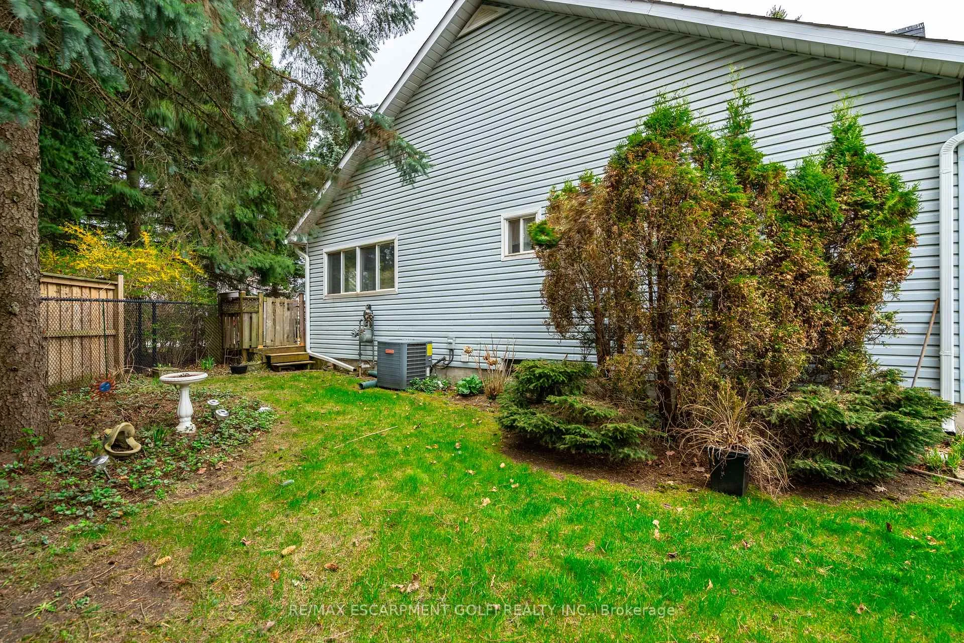 Photo 31 of 222 Silverbirch Boulevard, Hamilton, Rural Glanbrook — HOMEH
