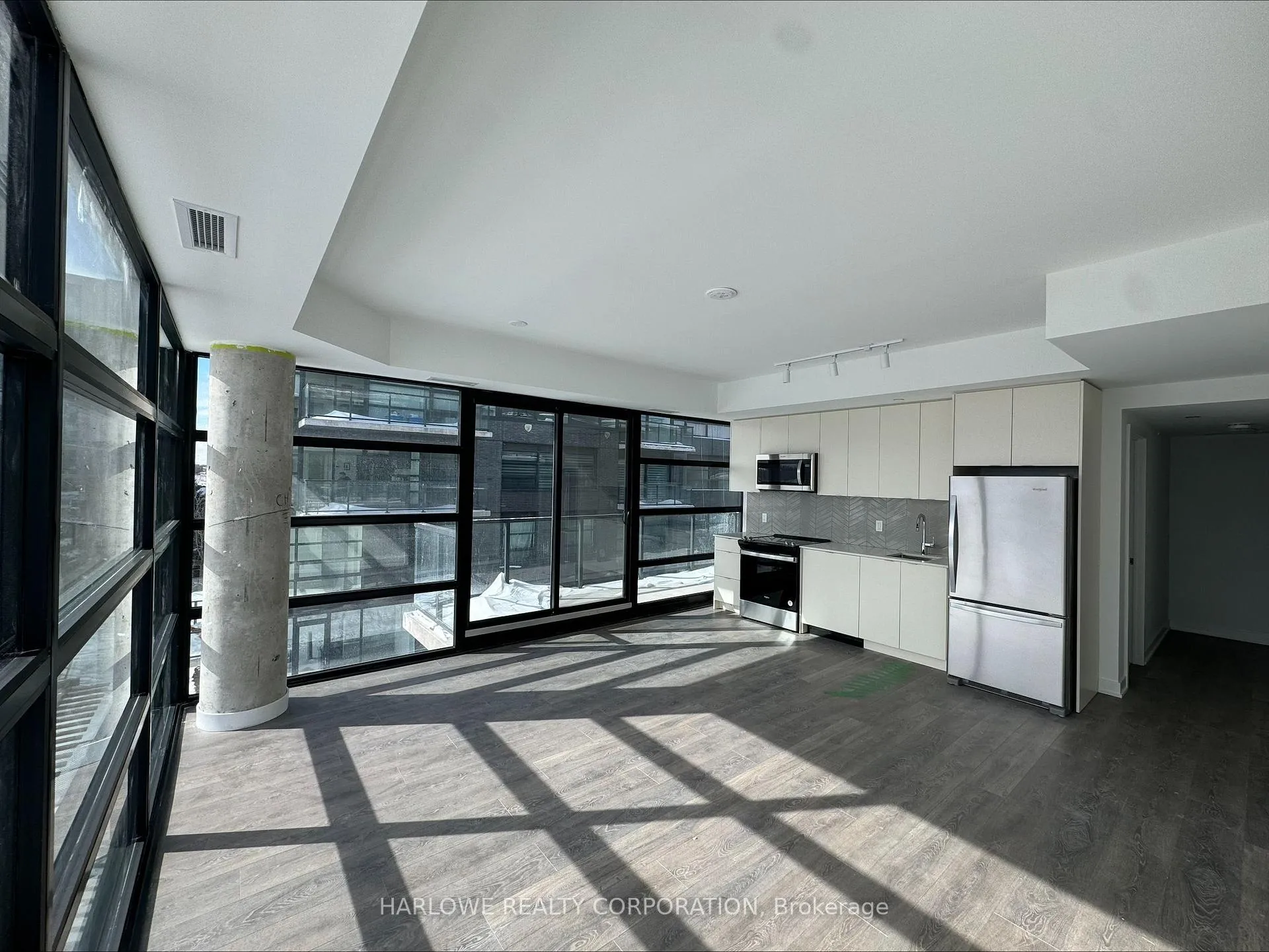Photo 2 of Unit 341 E, 1610 Charles Street E, Whitby, Port Whitby — HOMEH