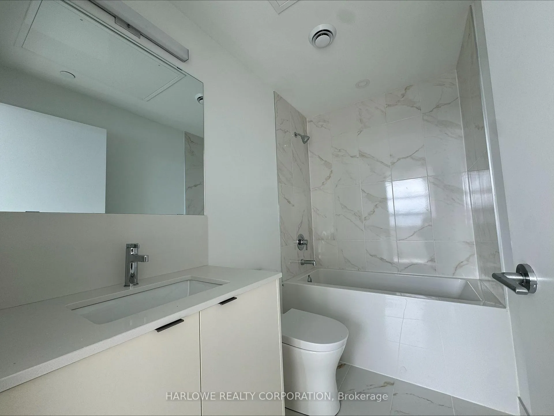 Photo 6 of Unit 341 E, 1610 Charles Street E, Whitby, Port Whitby — HOMEH