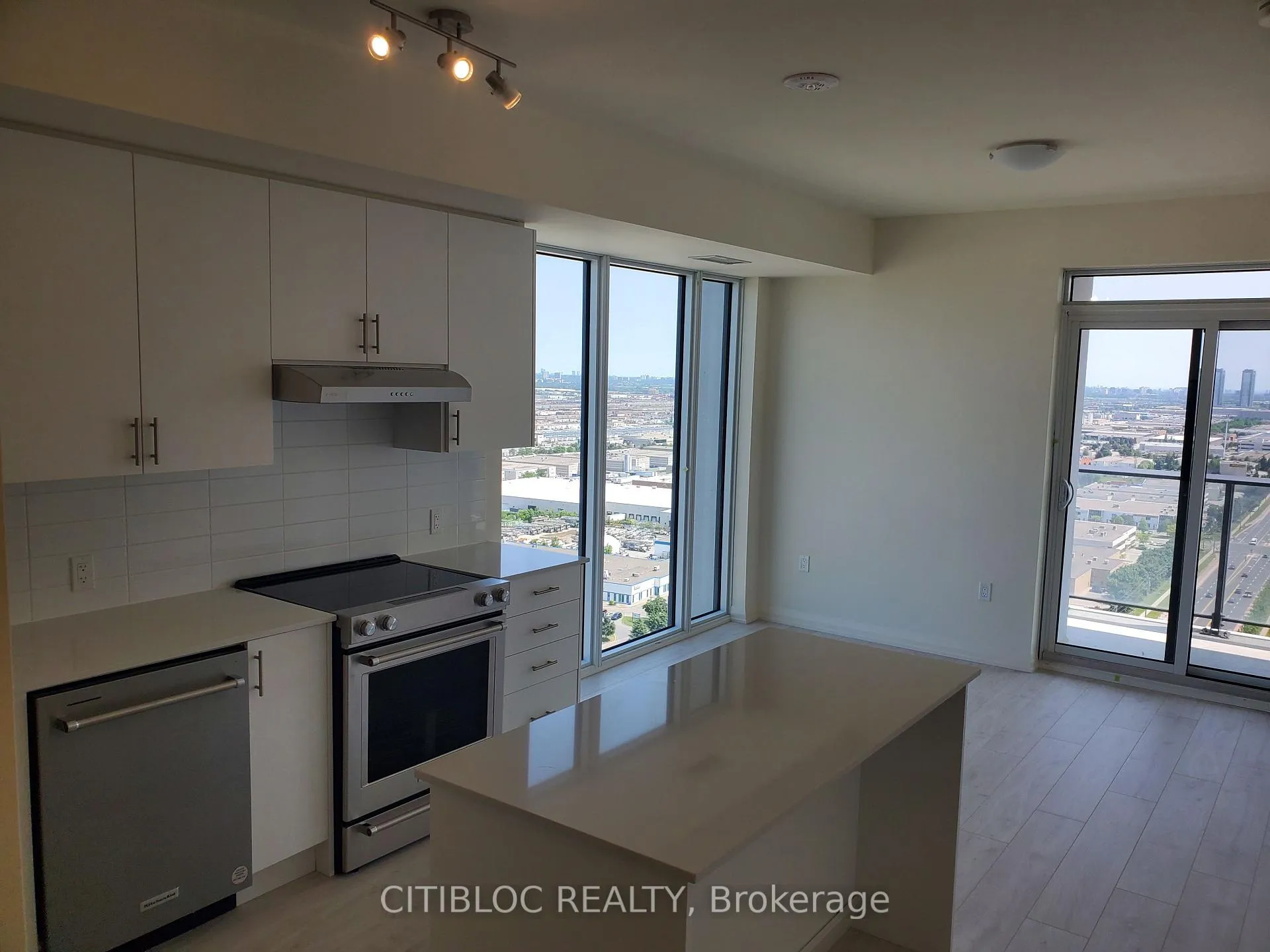 Photo 2 of Unit 2521, 8960 Jane Street, Vaughan, Vellore Village — HOMEH