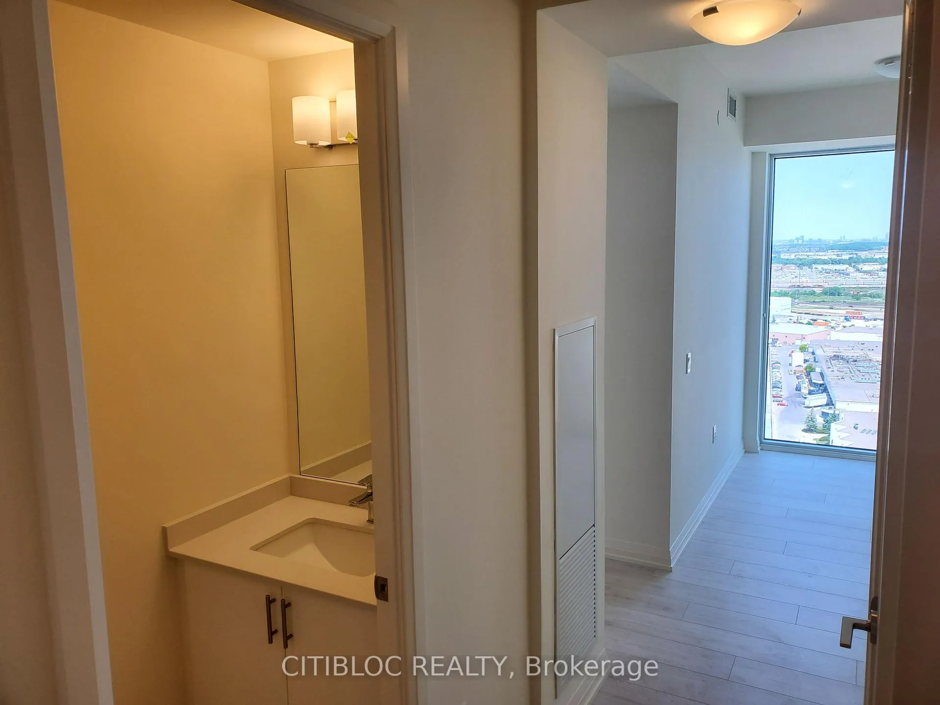 Photo 3 of Unit 2521, 8960 Jane Street, Vaughan, Vellore Village — HOMEH