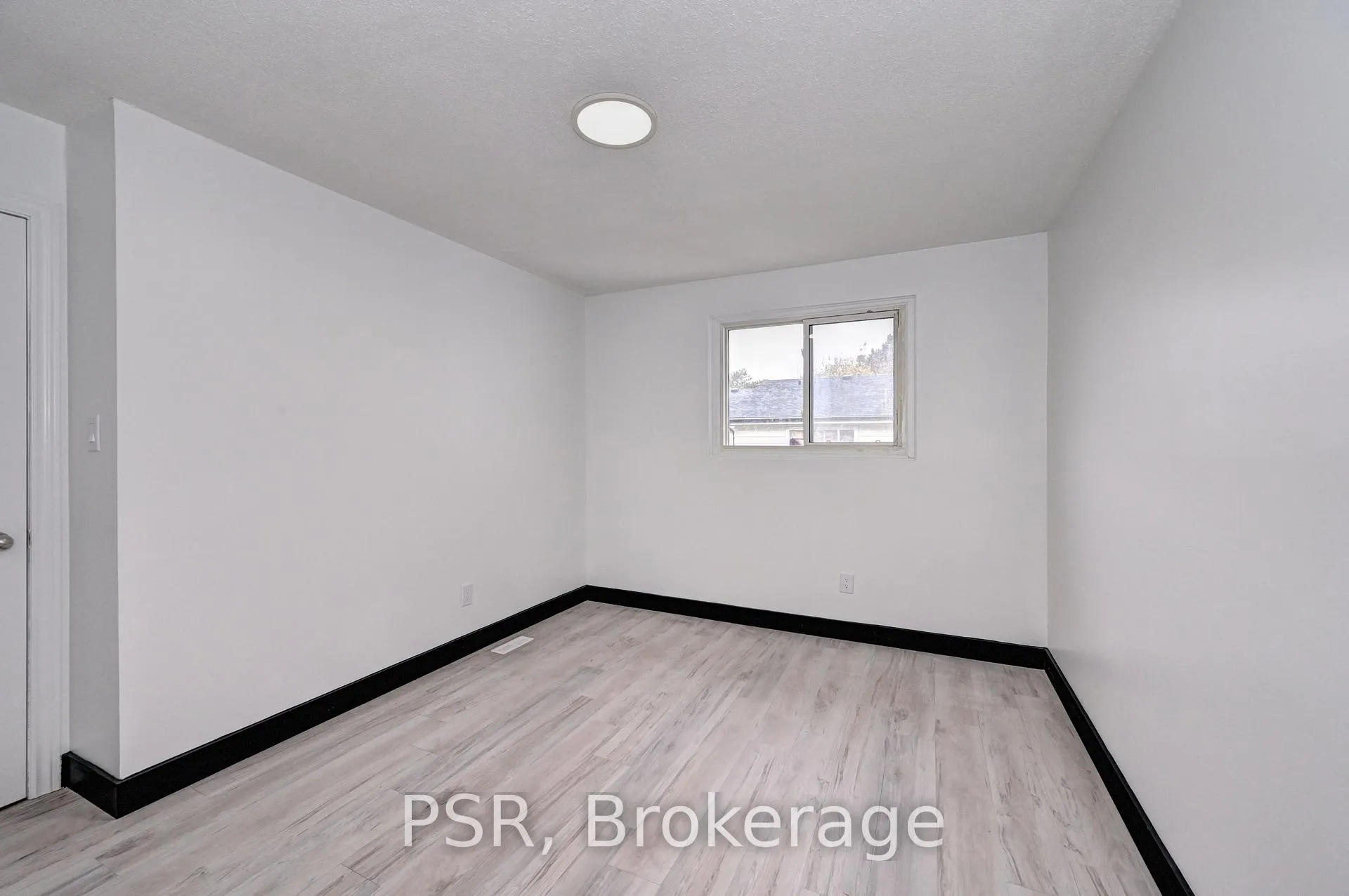 Photo 14 of Unit B, 528 Sunnydale Place, Waterloo — HOMEH