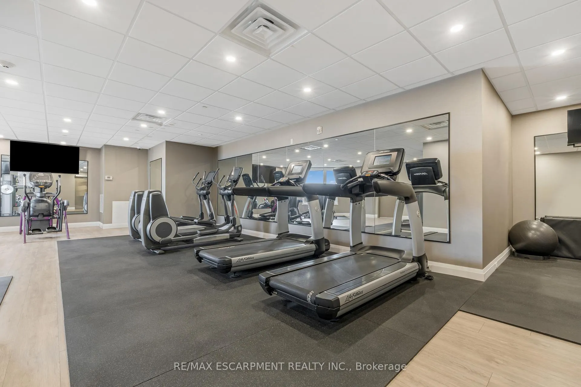Photo 21 of Unit 509, 101 Shoreview Place, Hamilton, Stoney Creek — HOMEH