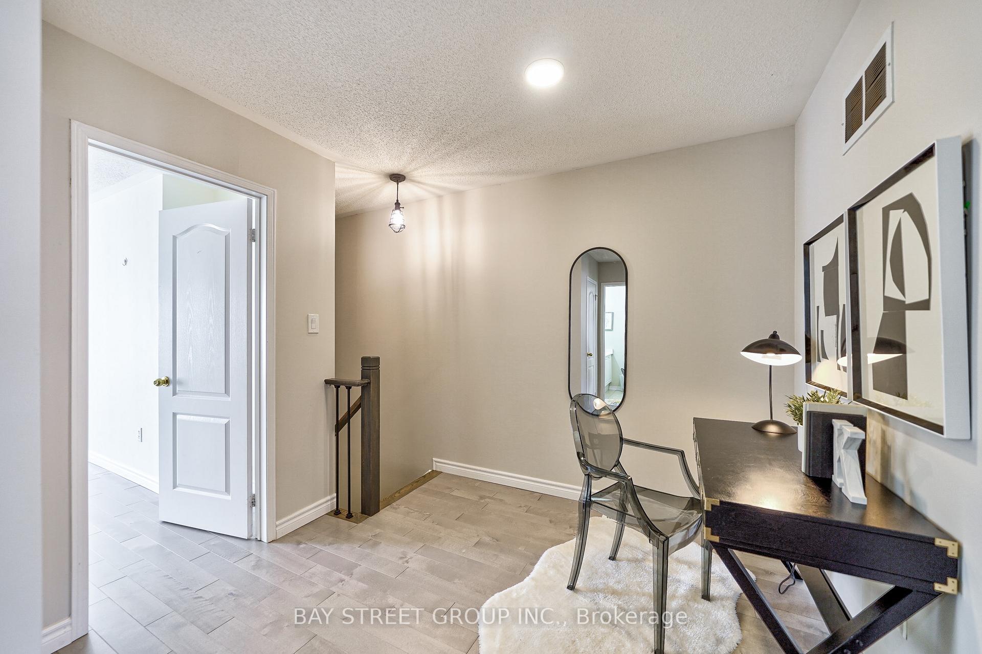 Photo 18 of 68 Collis Drive, Aurora, Bayview Northeast — HOMEH