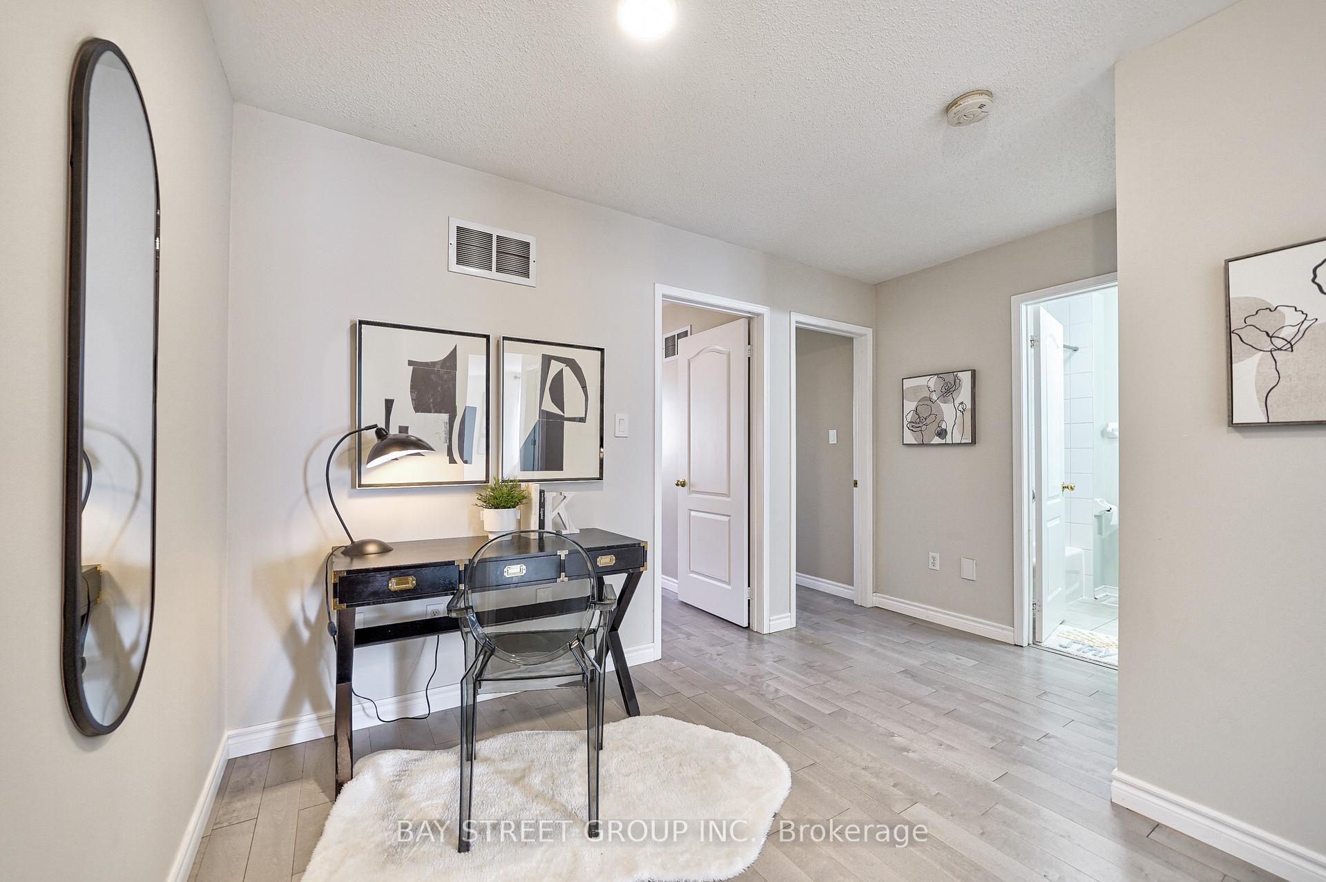 Photo 19 of 68 Collis Drive, Aurora, Bayview Northeast — HOMEH