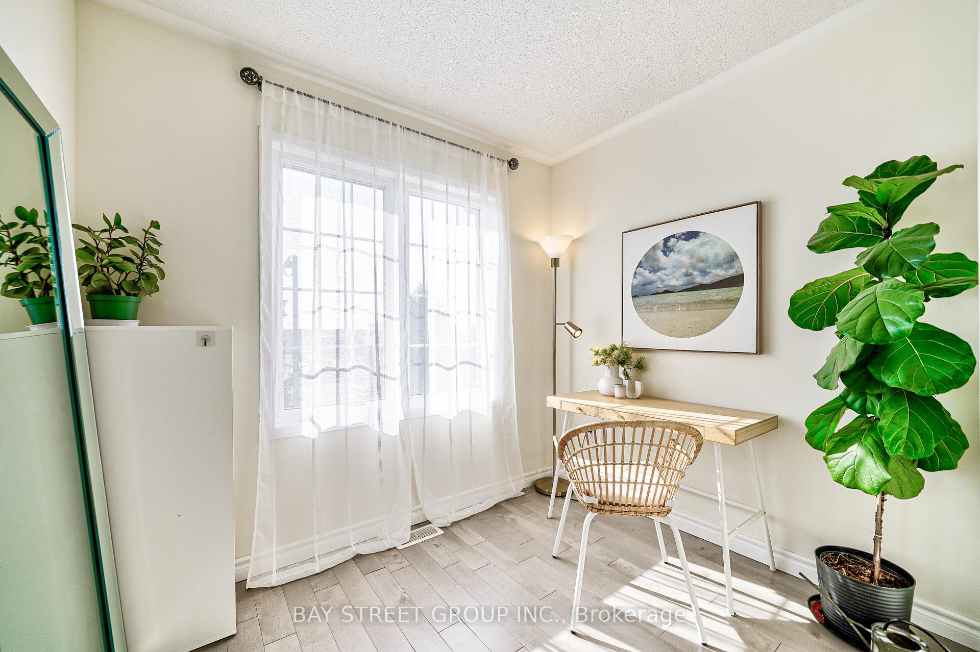 Photo 23 of 68 Collis Drive, Aurora, Bayview Northeast — HOMEH