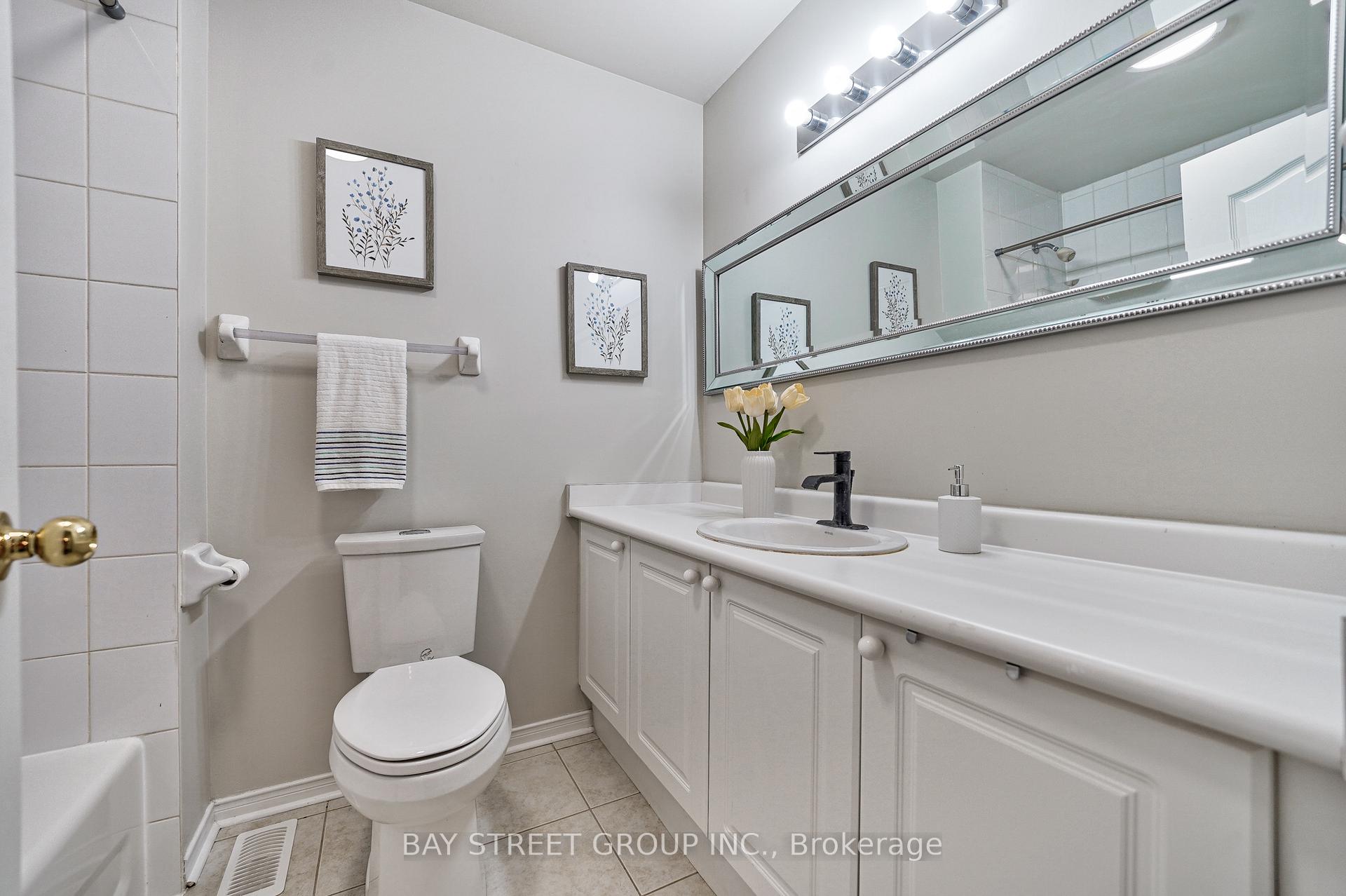 Photo 29 of 68 Collis Drive, Aurora, Bayview Northeast — HOMEH
