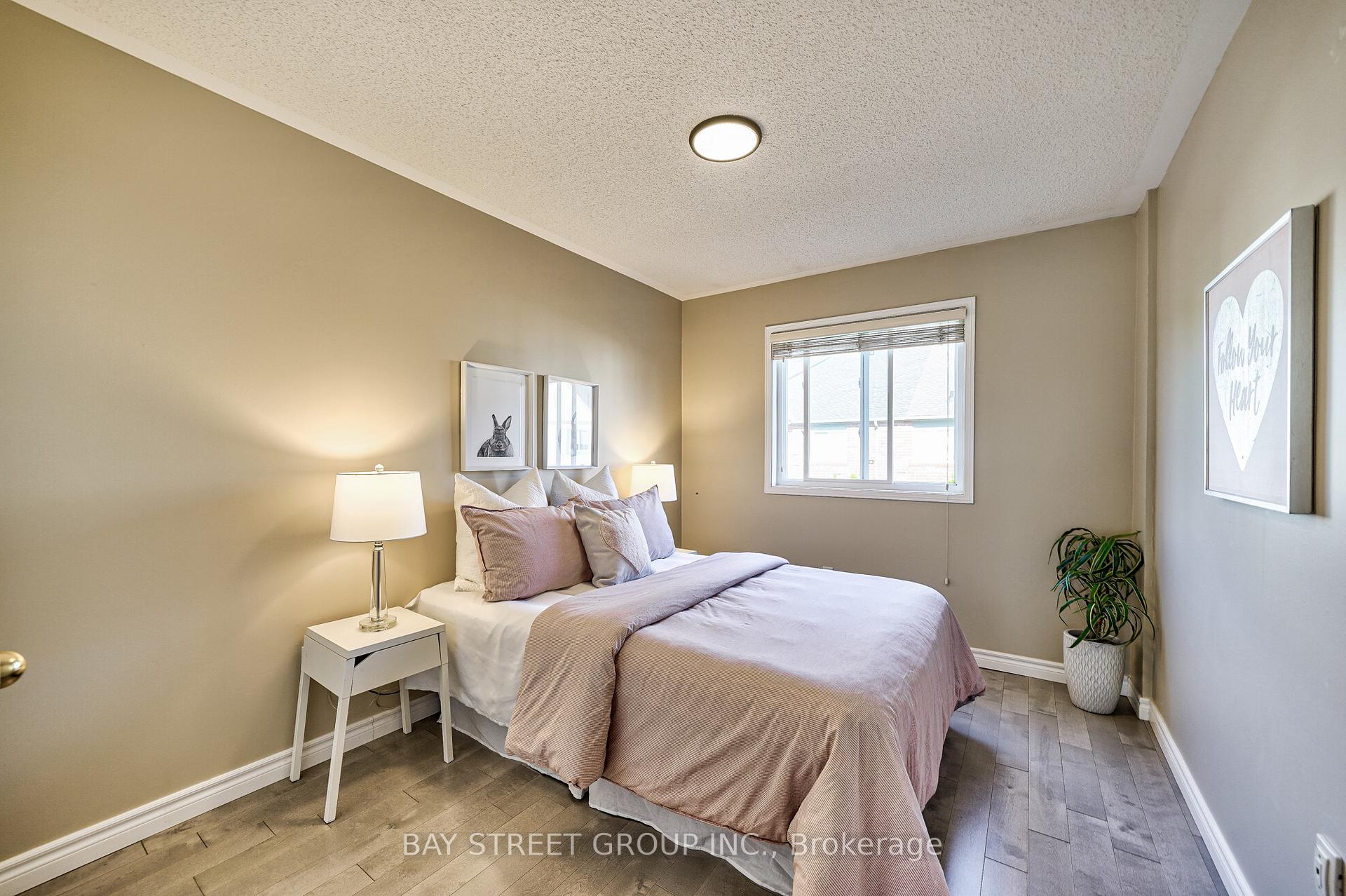 Photo 31 of 68 Collis Drive, Aurora, Bayview Northeast — HOMEH