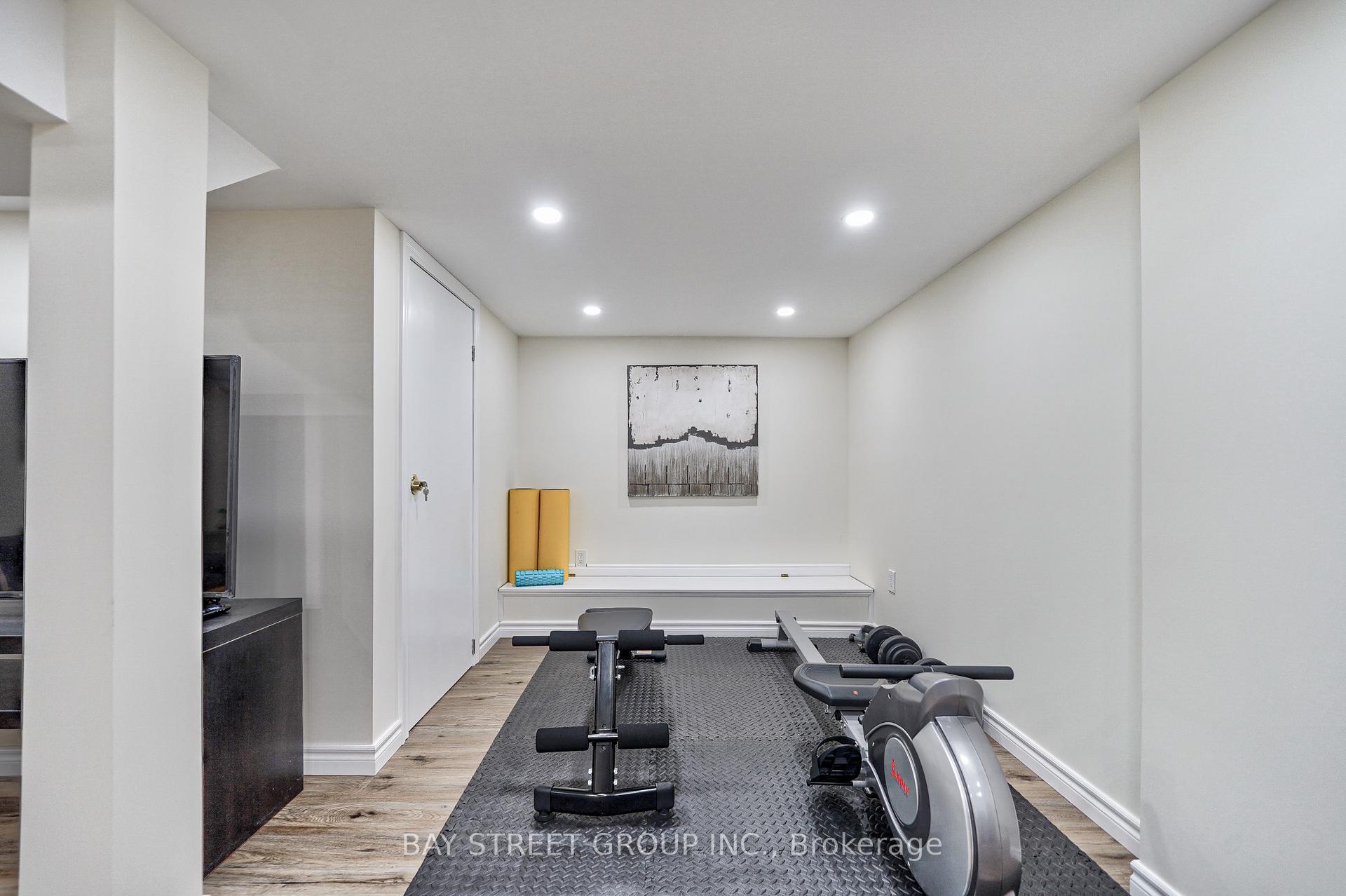 Photo 37 of 68 Collis Drive, Aurora, Bayview Northeast — HOMEH