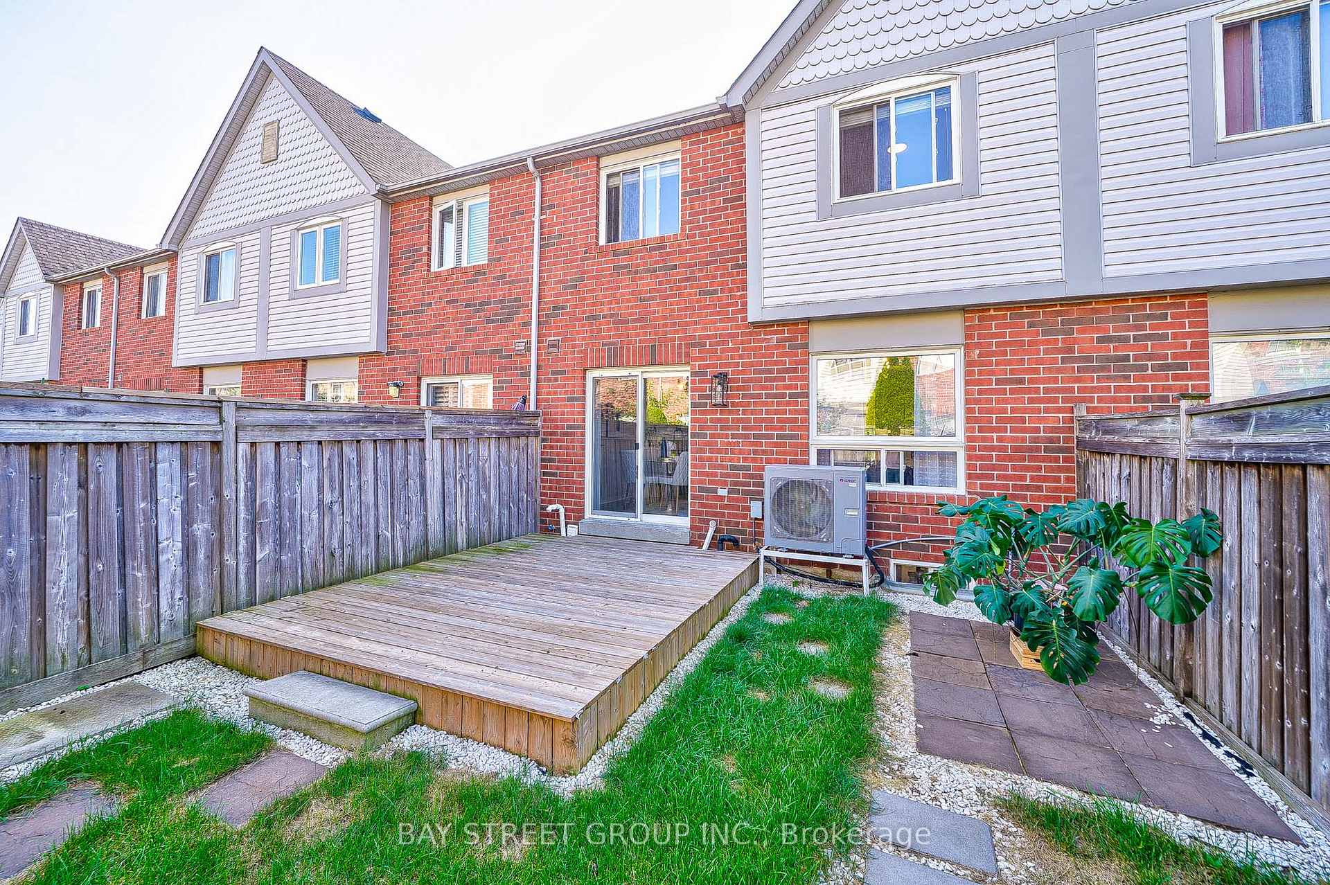 Photo 40 of 68 Collis Drive, Aurora, Bayview Northeast — HOMEH