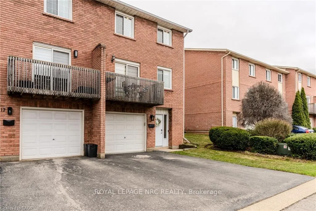 Photo 2 of Unit 18, 29 Heritage Drive, Hamilton, Stoney Creek — HOMEH