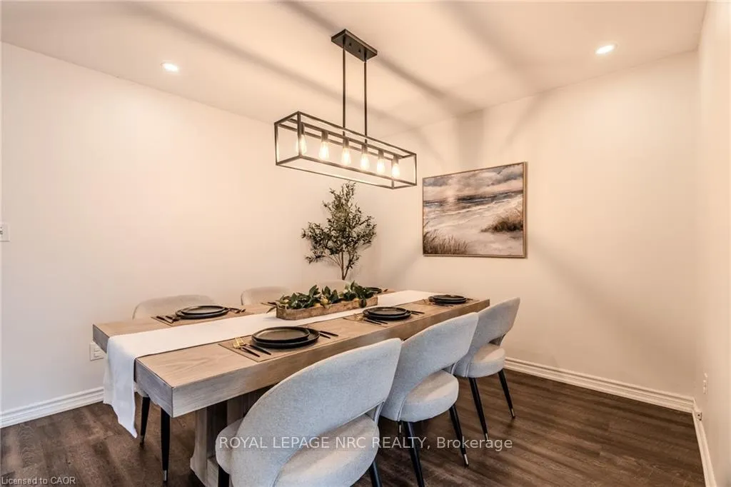 Photo 13 of Unit 18, 29 Heritage Drive, Hamilton, Stoney Creek — HOMEH
