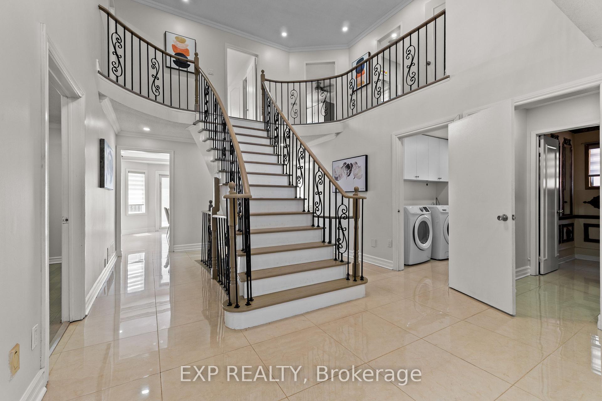 Photo 8 of 28 Fairlight Street, Brampton, Heart Lake West — HOMEH