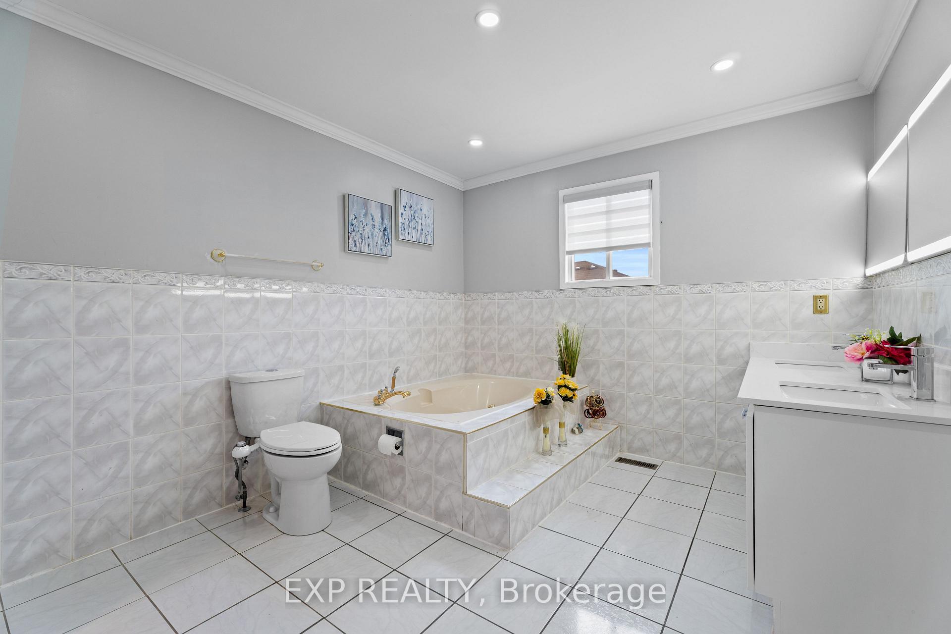 Photo 19 of 28 Fairlight Street, Brampton, Heart Lake West — HOMEH