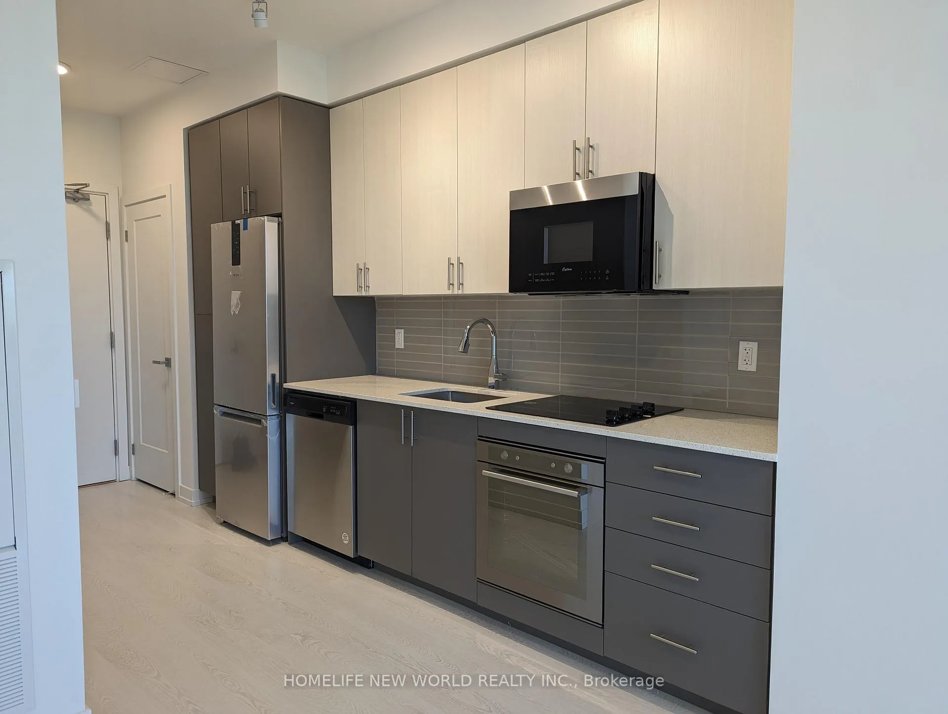 Photo 3 of Unit 707, 415 Main Street W, Hamilton, Kirkendall — HOMEH